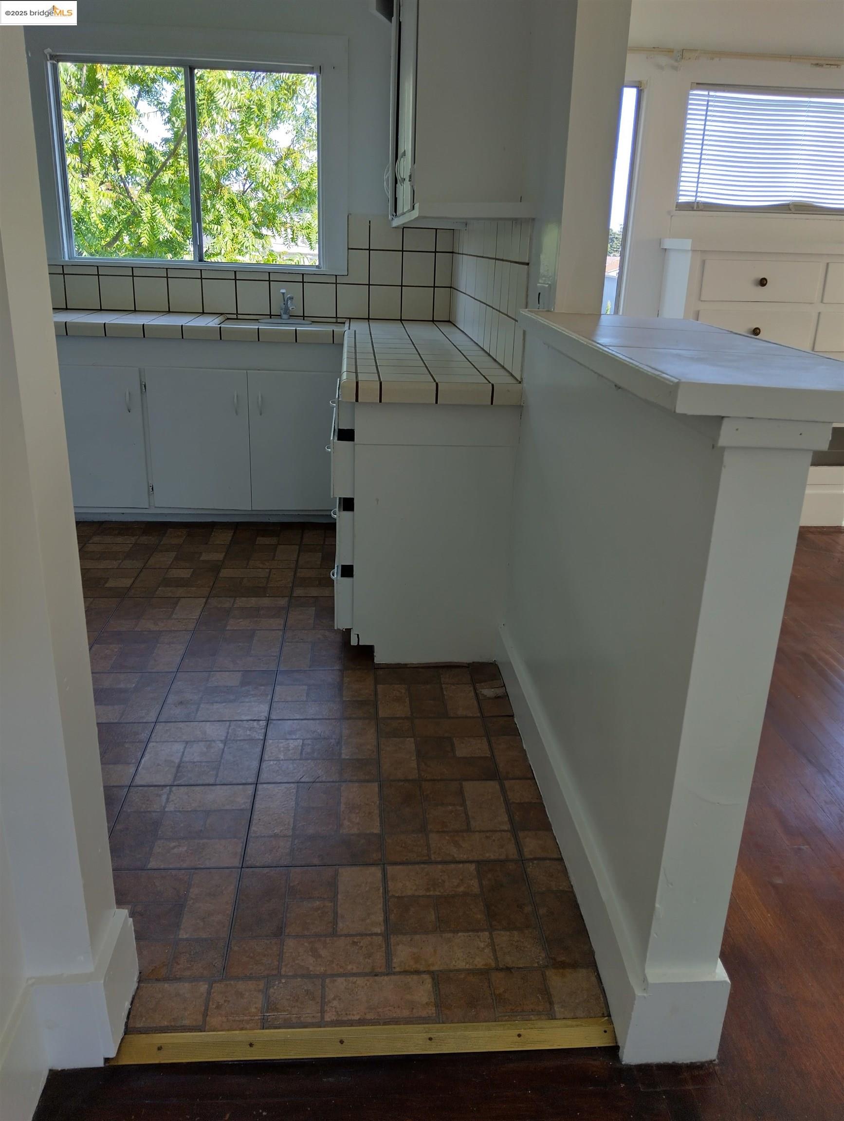 Detail Gallery Image 21 of 48 For 1864 11th Ave, Oakland,  CA 94606 - – Beds | – Baths