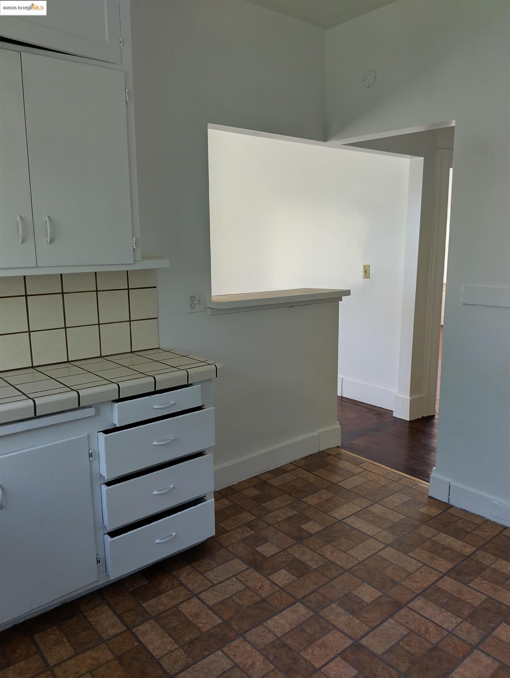 Detail Gallery Image 22 of 48 For 1864 11th Ave, Oakland,  CA 94606 - – Beds | – Baths