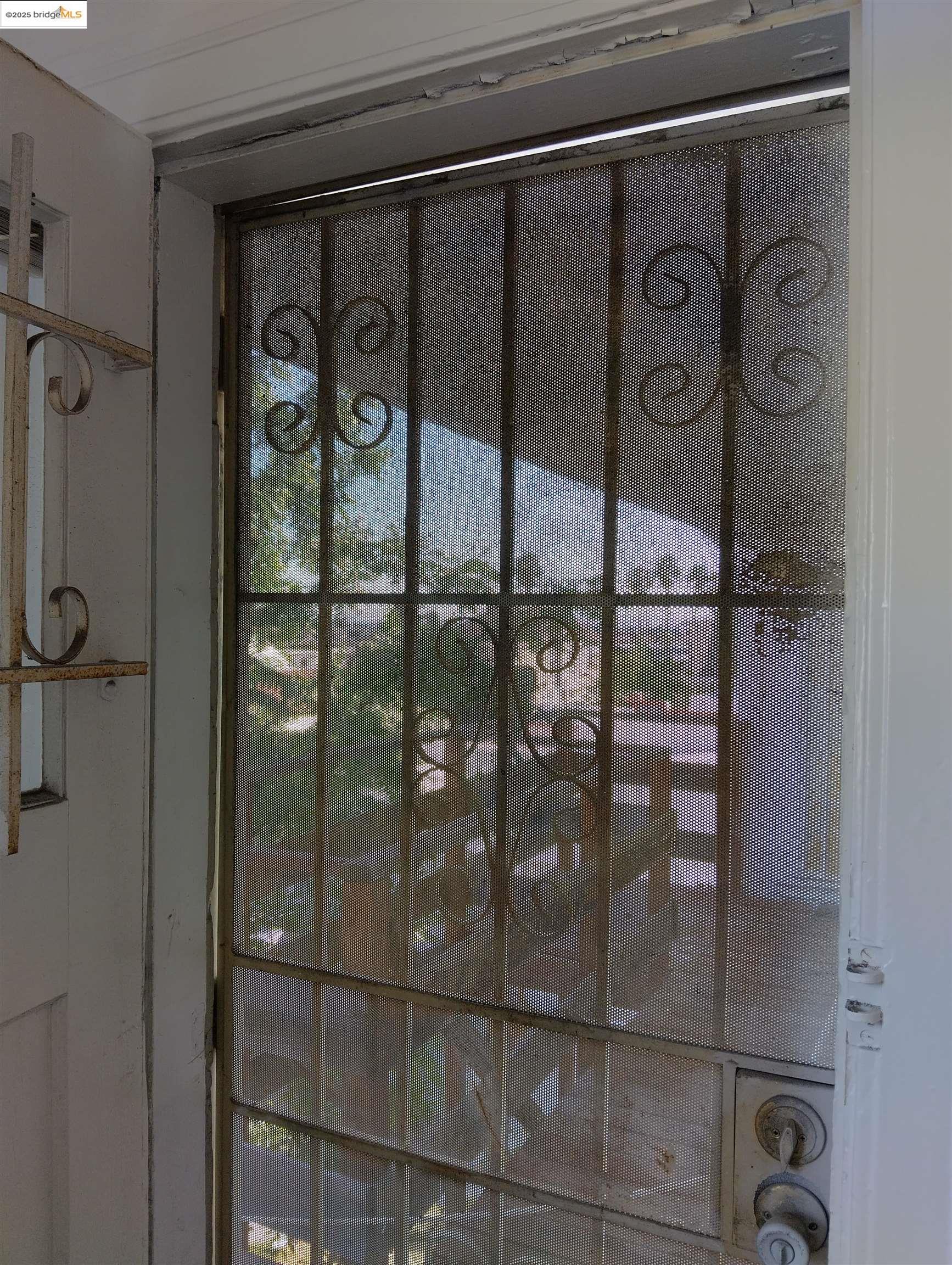 Detail Gallery Image 37 of 48 For 1864 11th Ave, Oakland,  CA 94606 - – Beds | – Baths