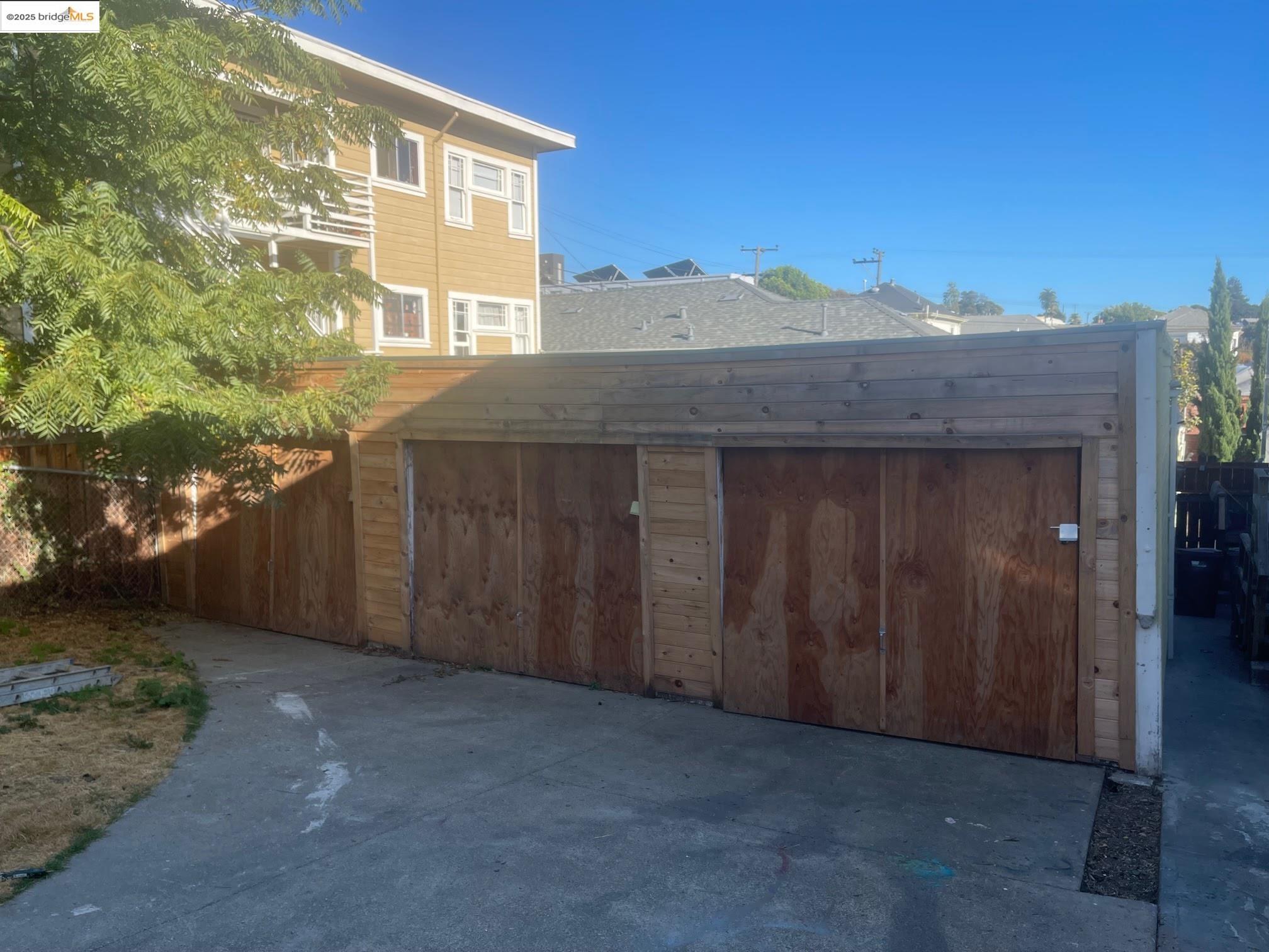 Detail Gallery Image 45 of 48 For 1864 11th Ave, Oakland,  CA 94606 - – Beds | – Baths