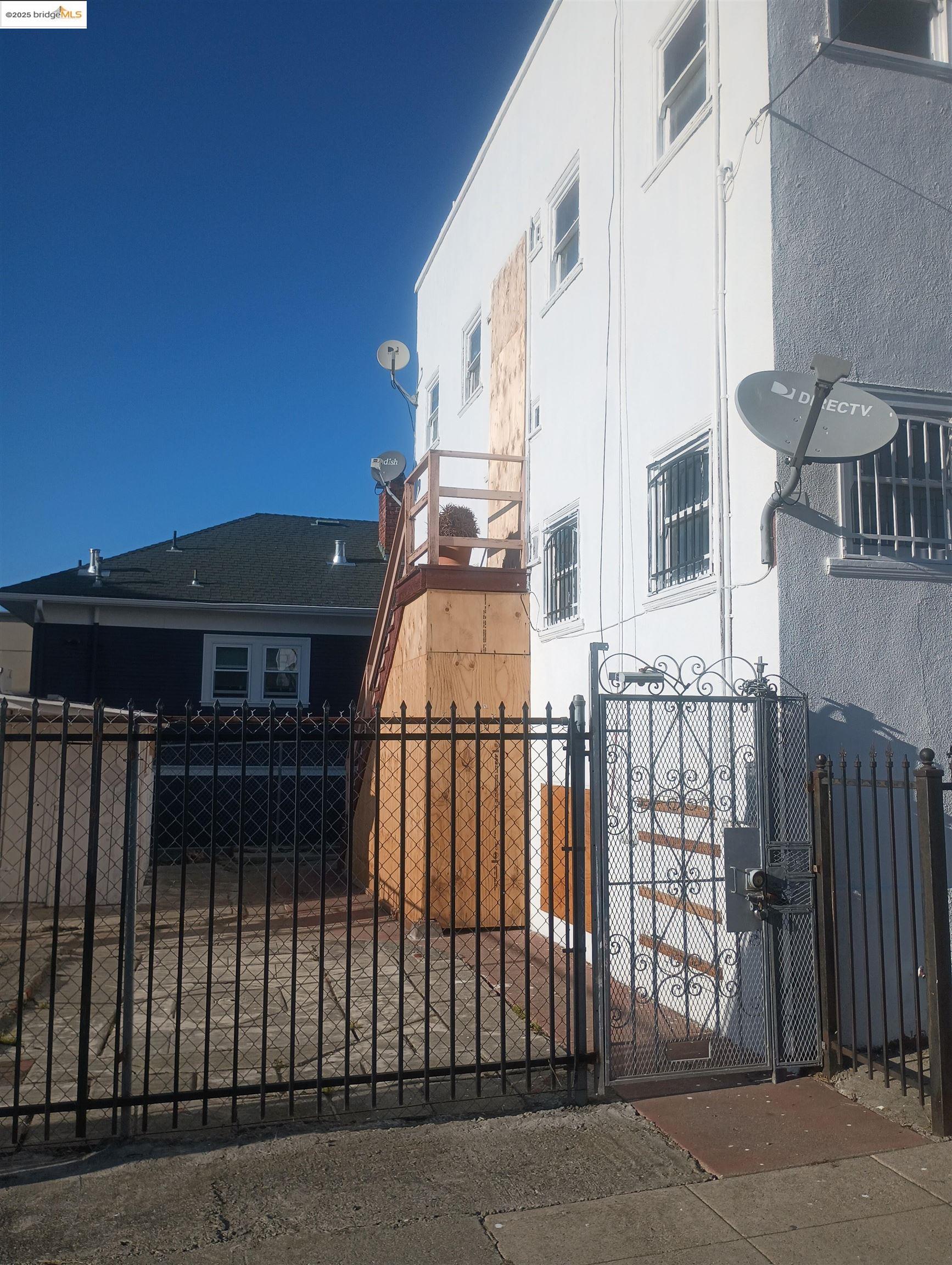 property-img