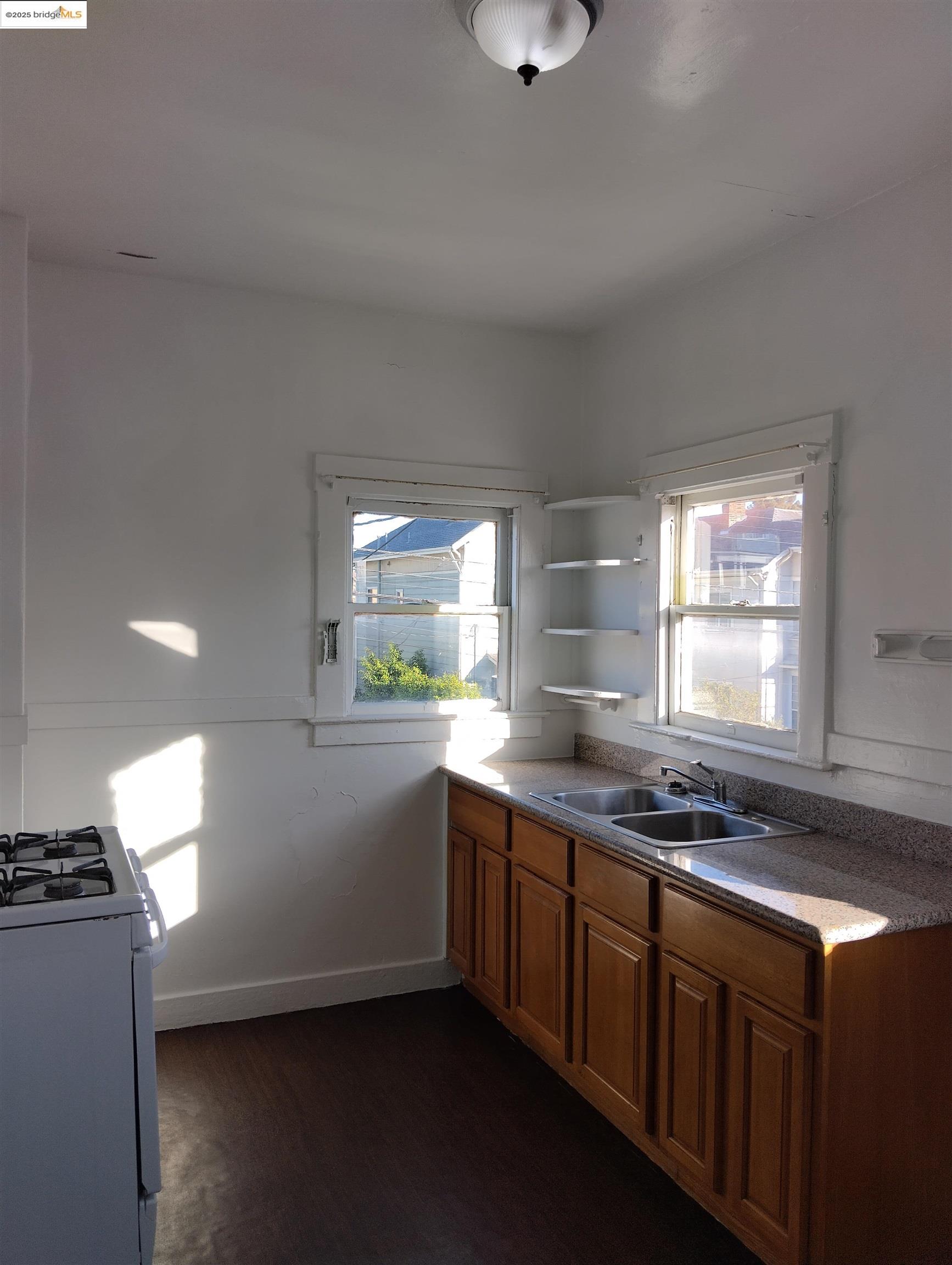 property-img