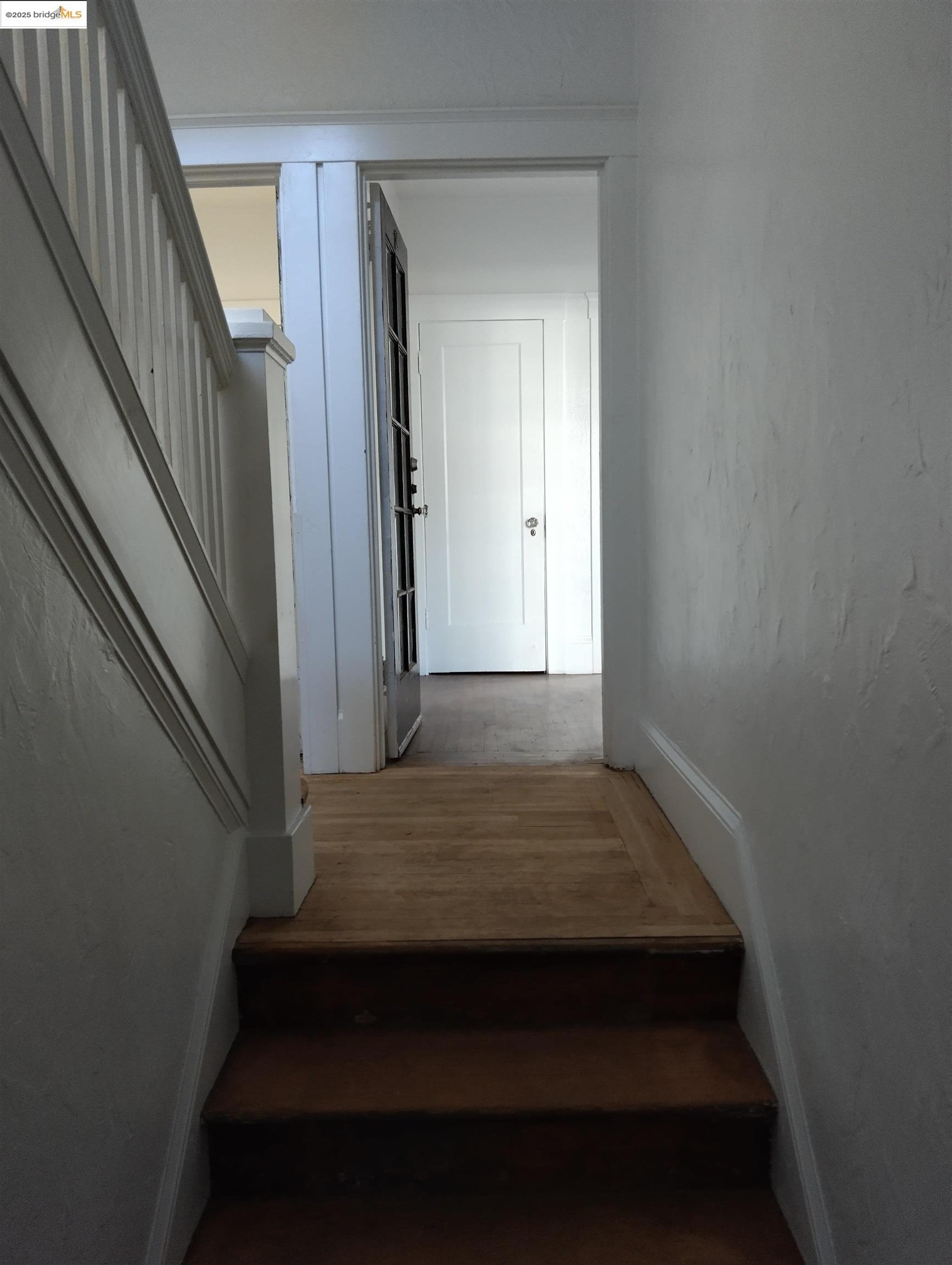 property-img