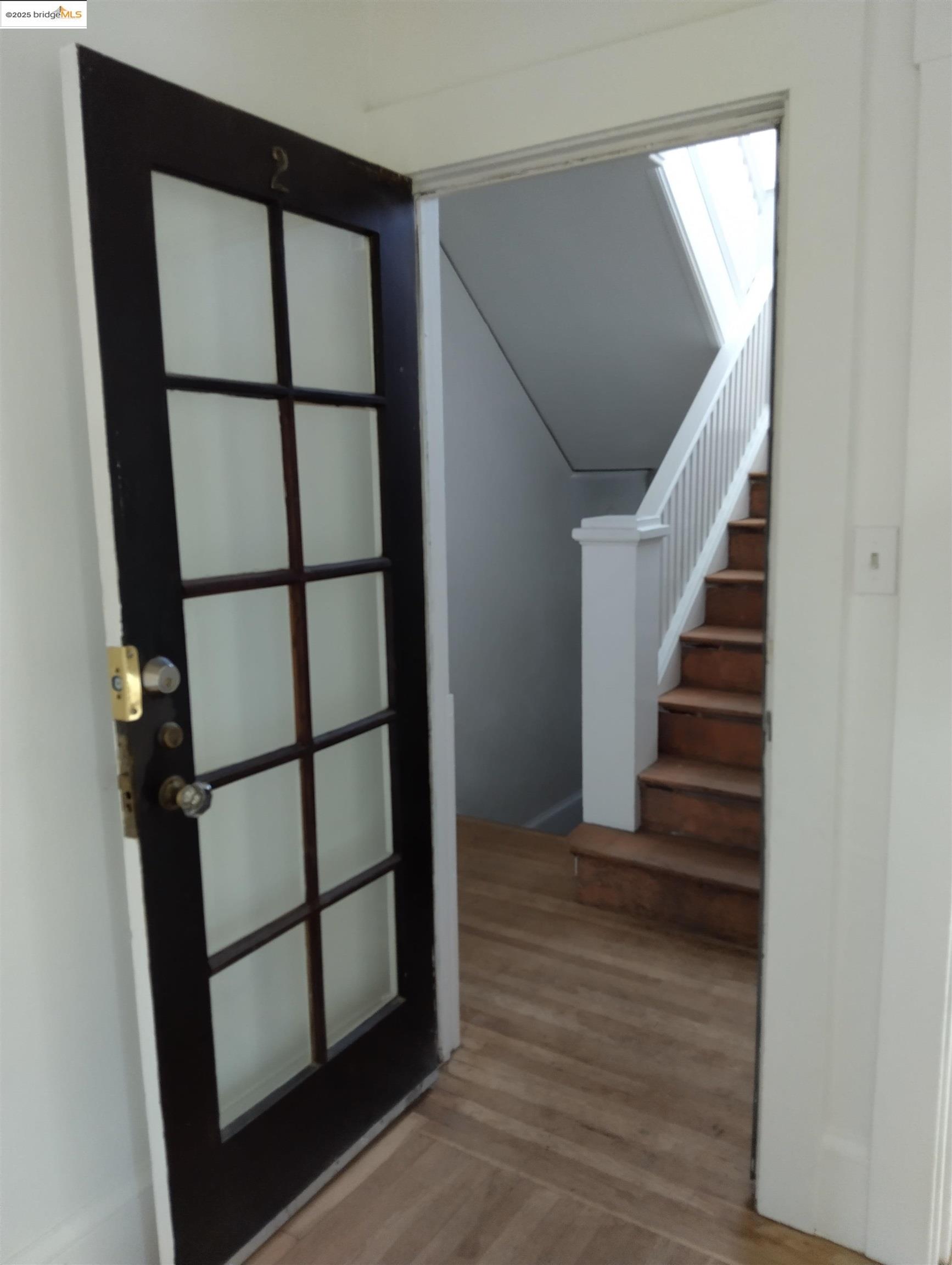 property-img