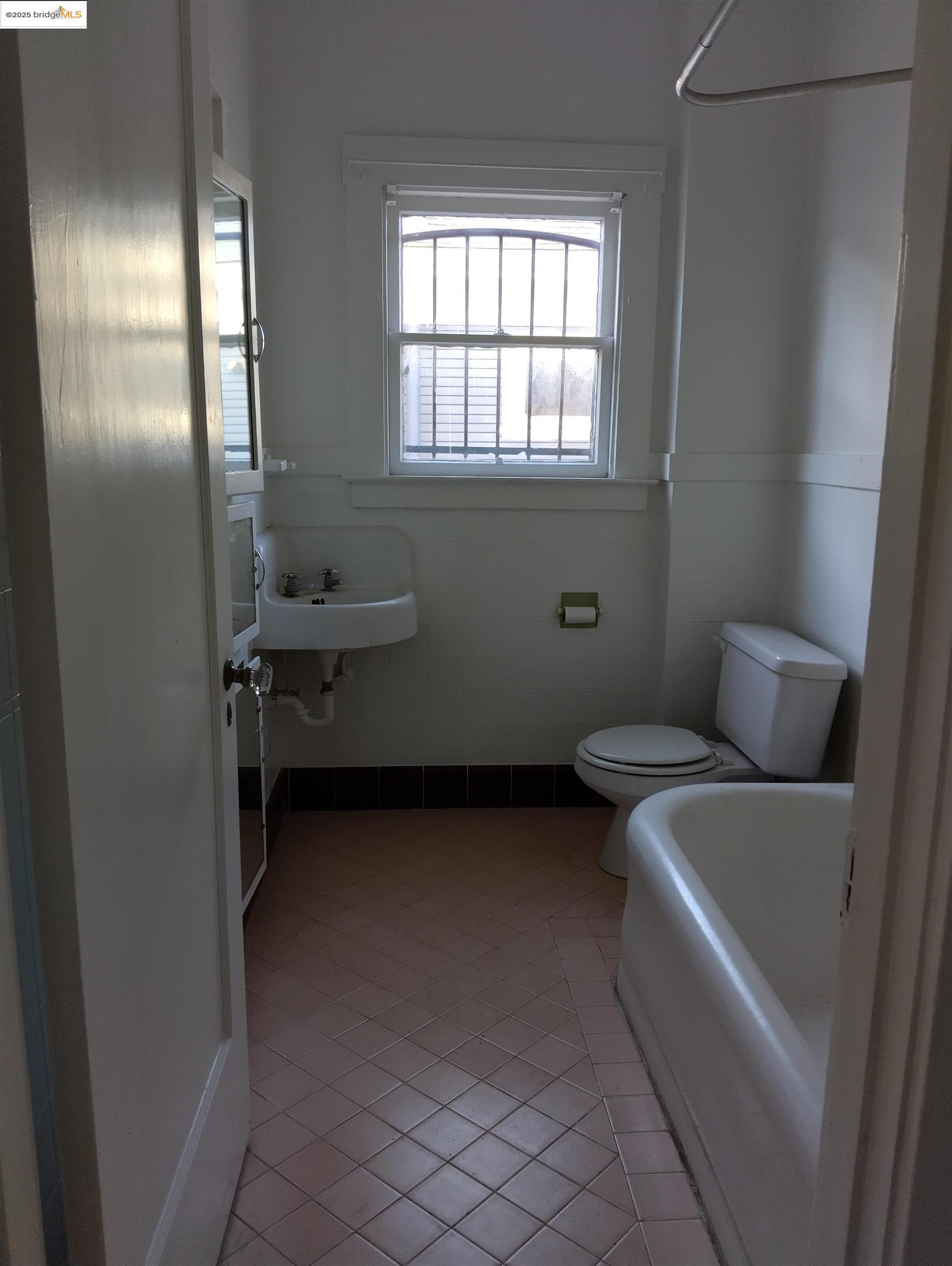 property-img