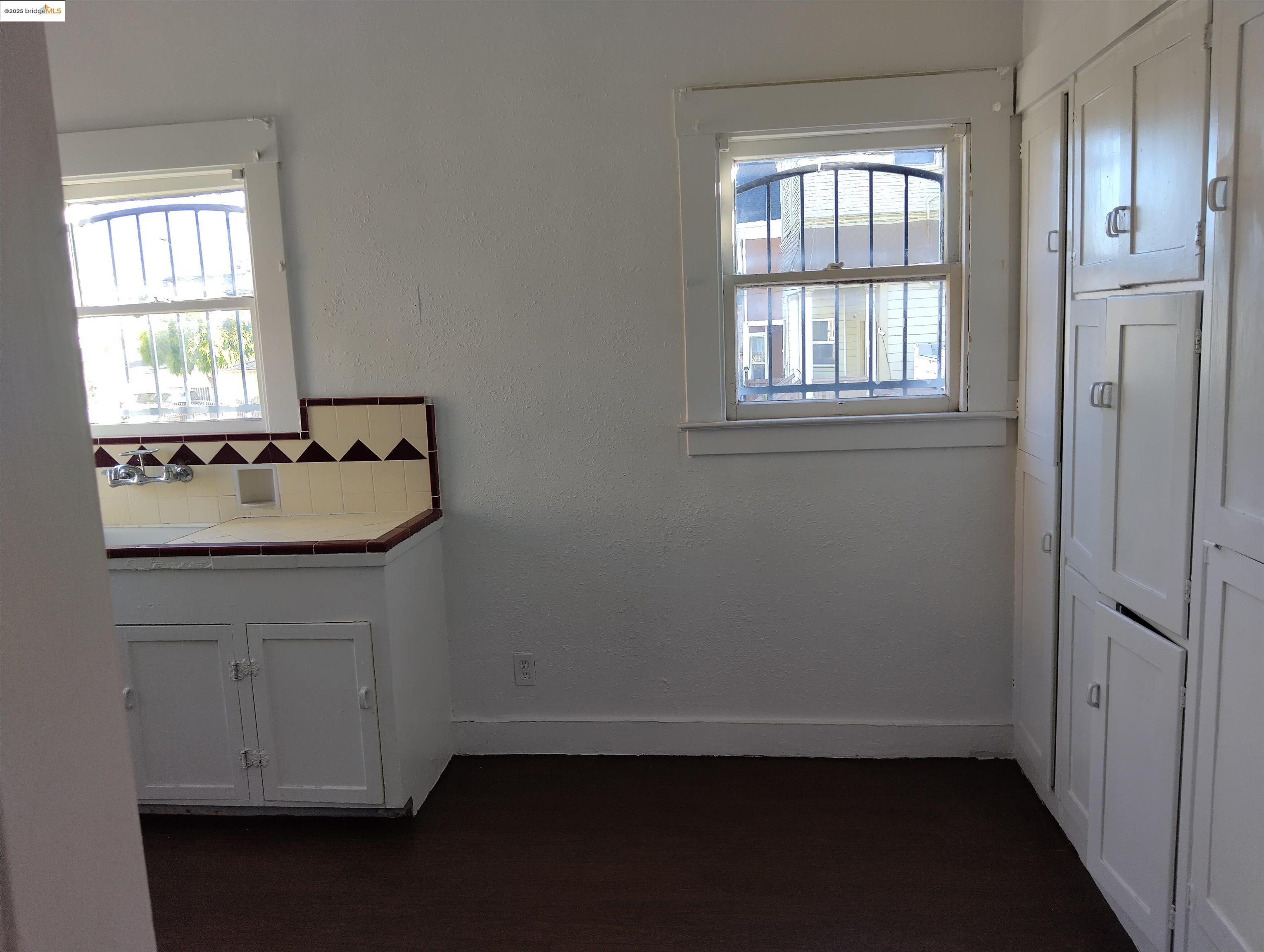 property-img
