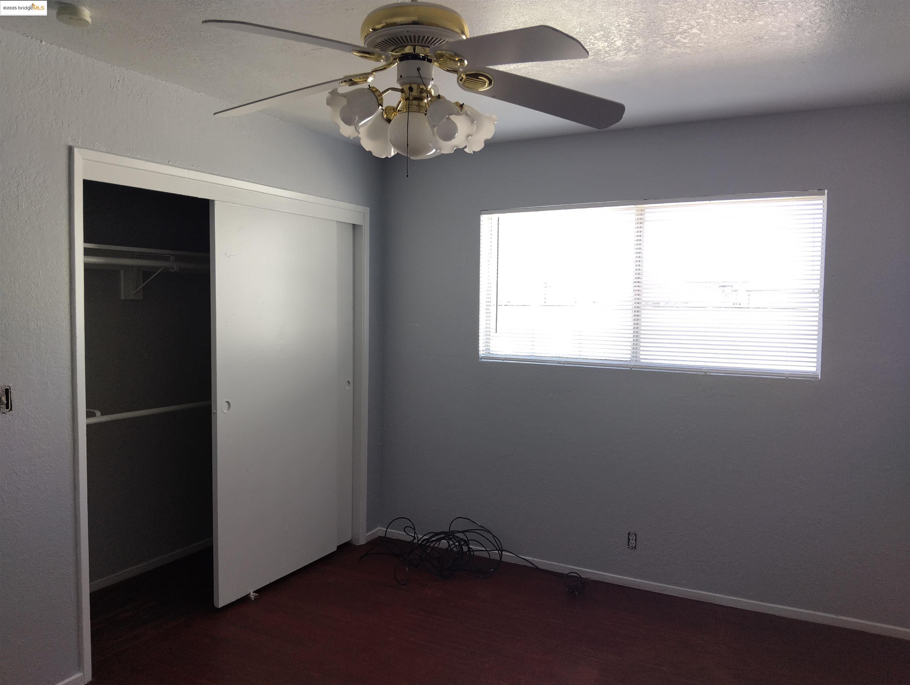 property-img