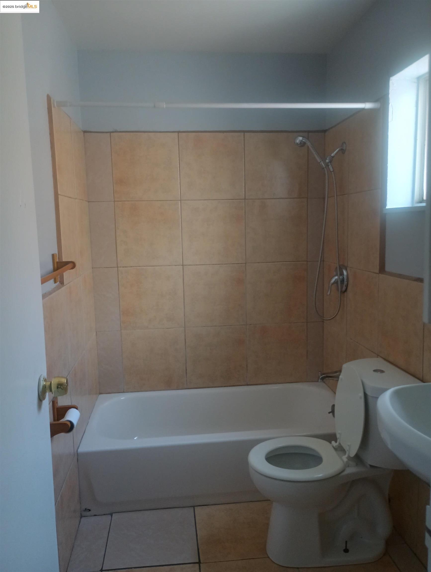 property-img