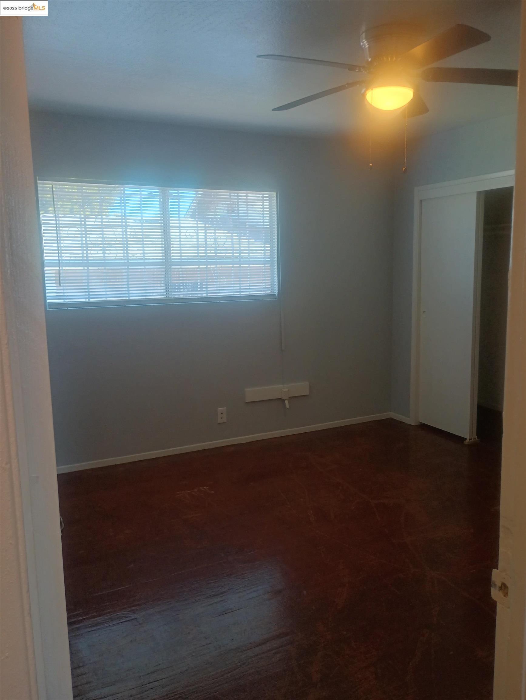 property-img