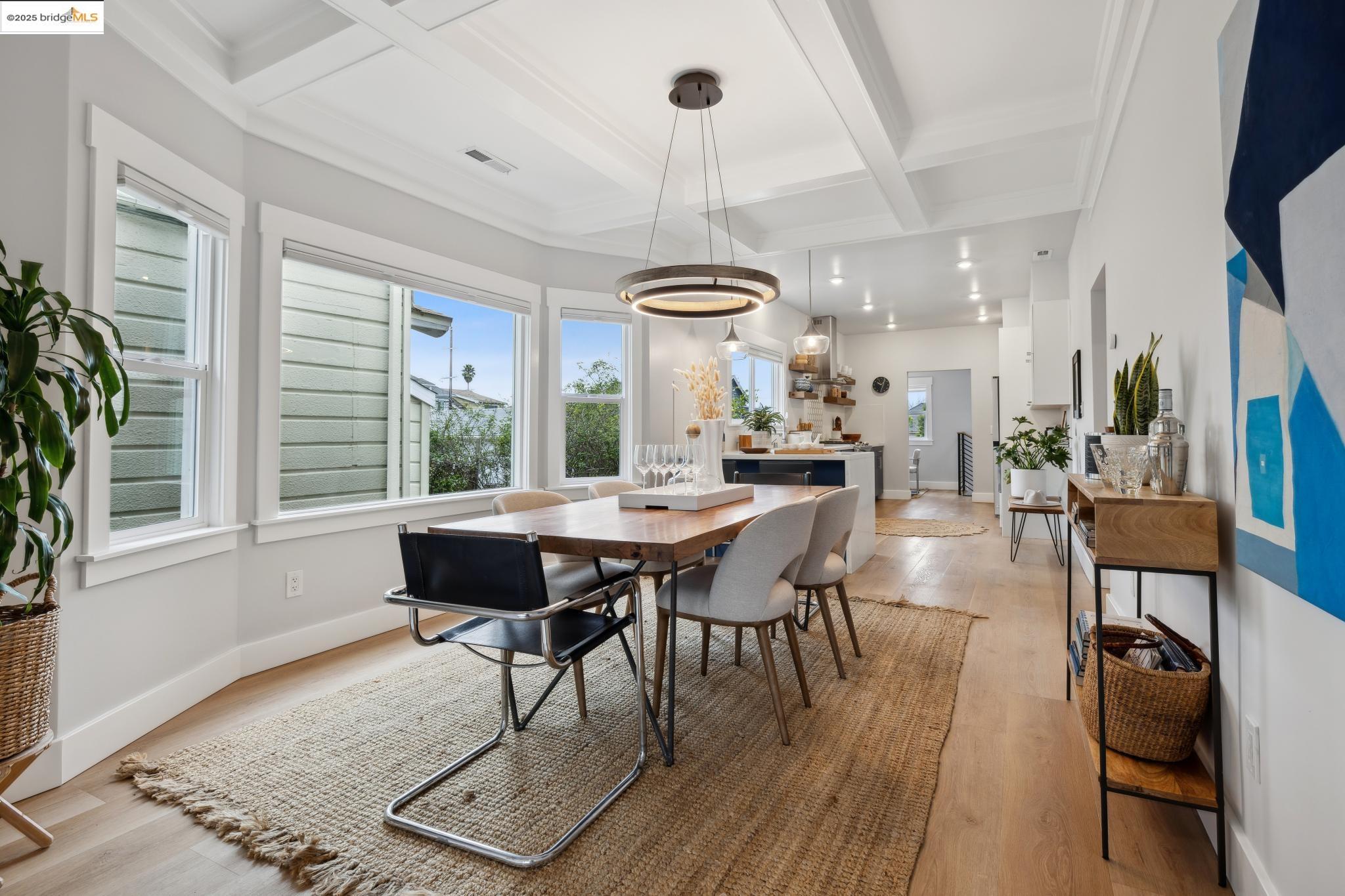 Detail Gallery Image 11 of 55 For 617 59th St, Oakland,  CA 94609 - 4 Beds | 3 Baths