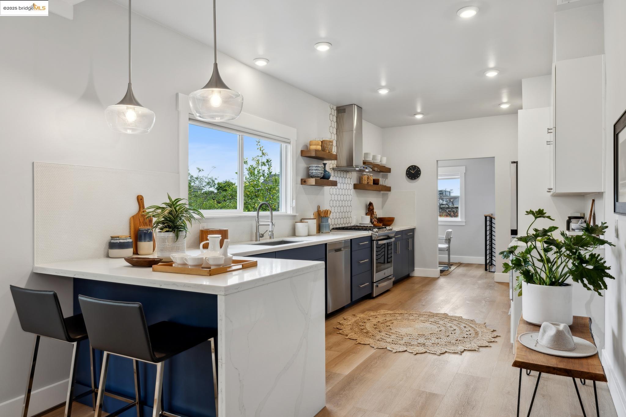 Detail Gallery Image 20 of 55 For 617 59th St, Oakland,  CA 94609 - 4 Beds | 3 Baths