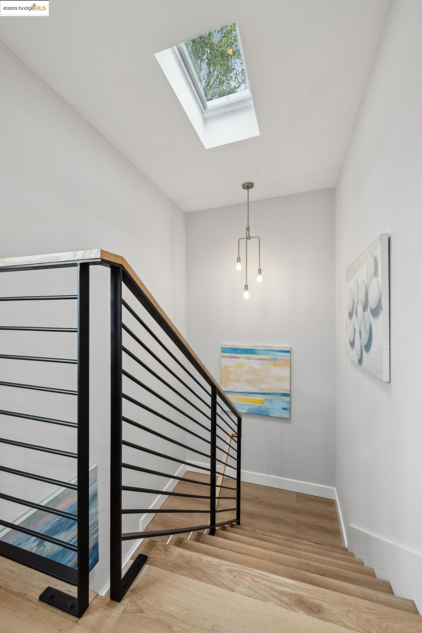 Detail Gallery Image 26 of 55 For 617 59th St, Oakland,  CA 94609 - 4 Beds | 3 Baths