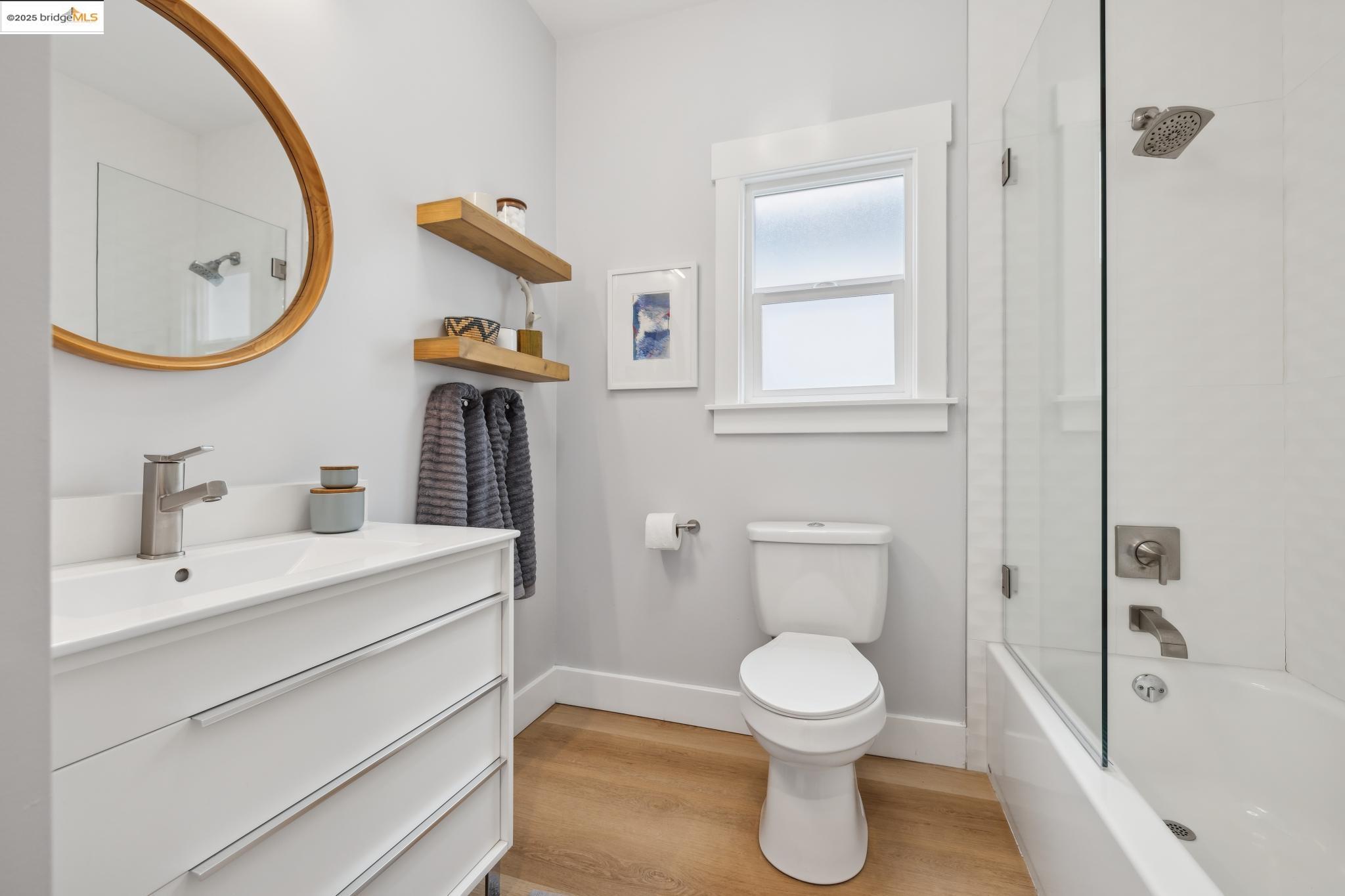 Detail Gallery Image 38 of 55 For 617 59th St, Oakland,  CA 94609 - 4 Beds | 3 Baths