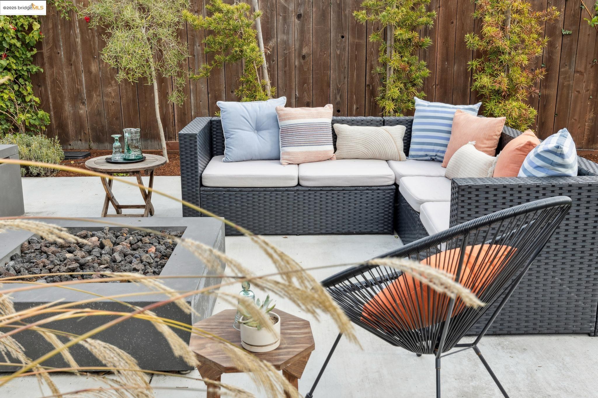 Detail Gallery Image 52 of 55 For 617 59th St, Oakland,  CA 94609 - 4 Beds | 3 Baths