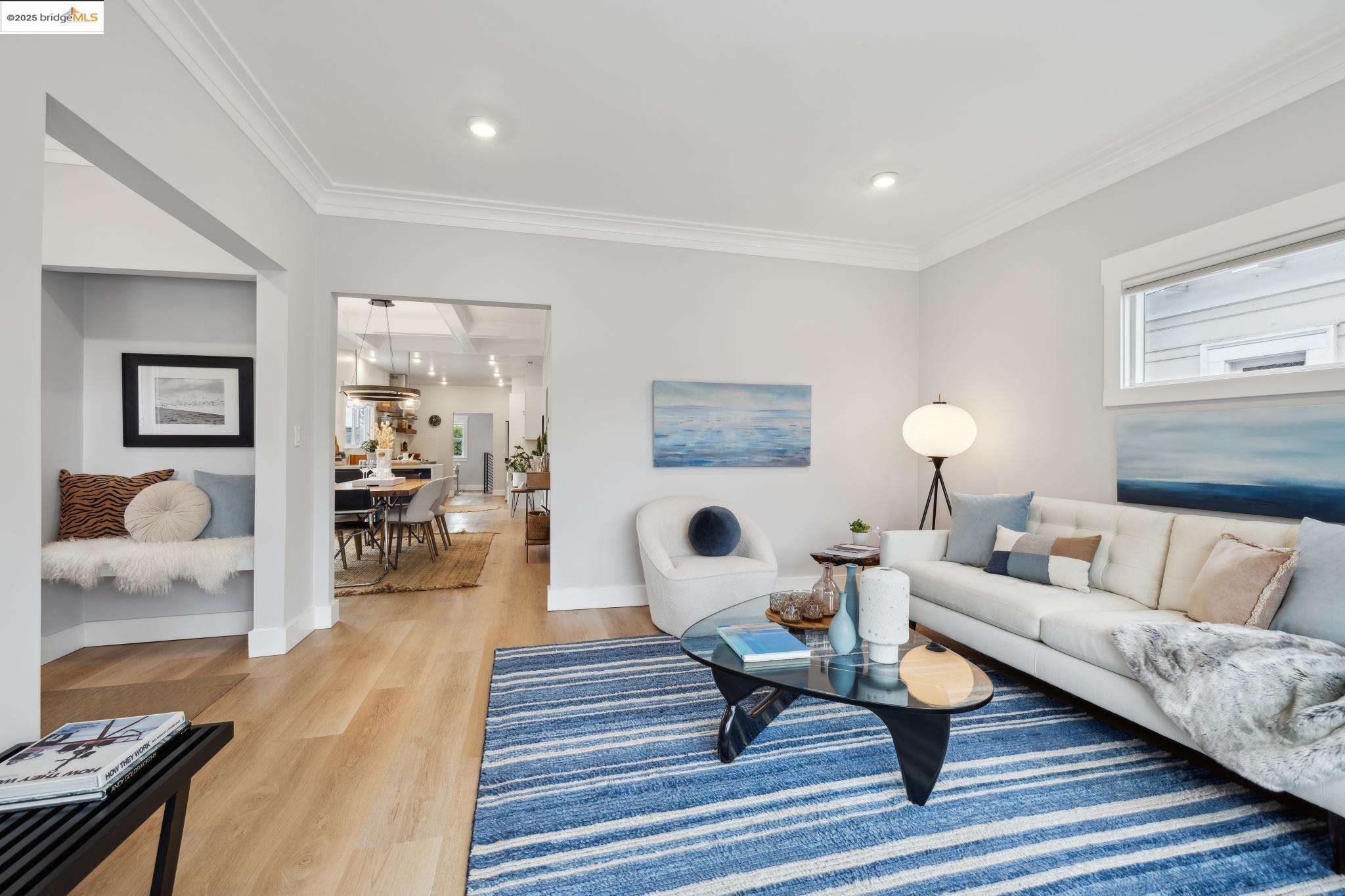 Detail Gallery Image 9 of 55 For 617 59th St, Oakland,  CA 94609 - 4 Beds | 3 Baths