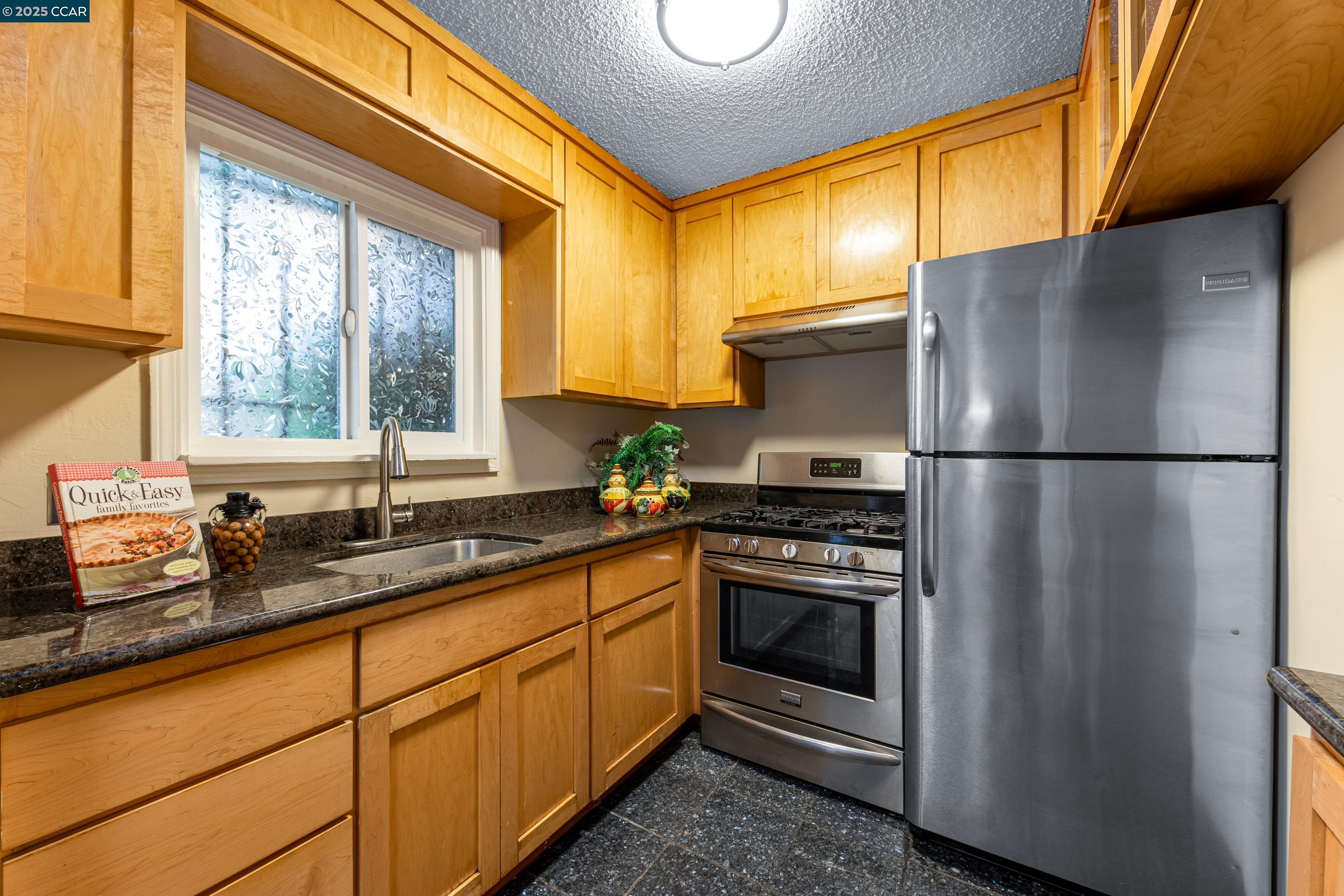 Photo #9: 41084135 Listing: Photo #9