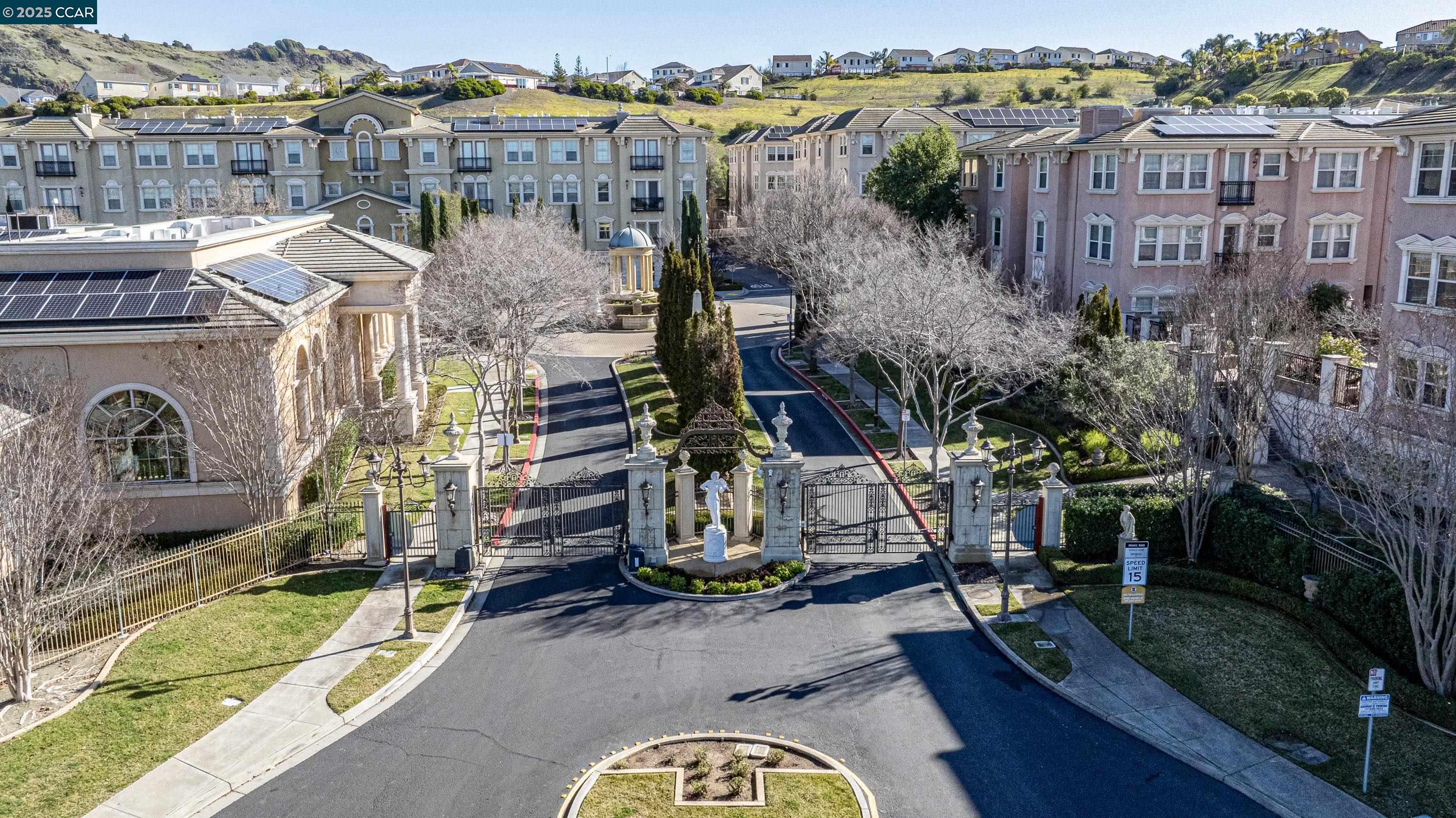 Detail Gallery Image 4 of 59 For 1146 Waltz Ct, Vallejo,  CA 94591 - 2 Beds | 2 Baths