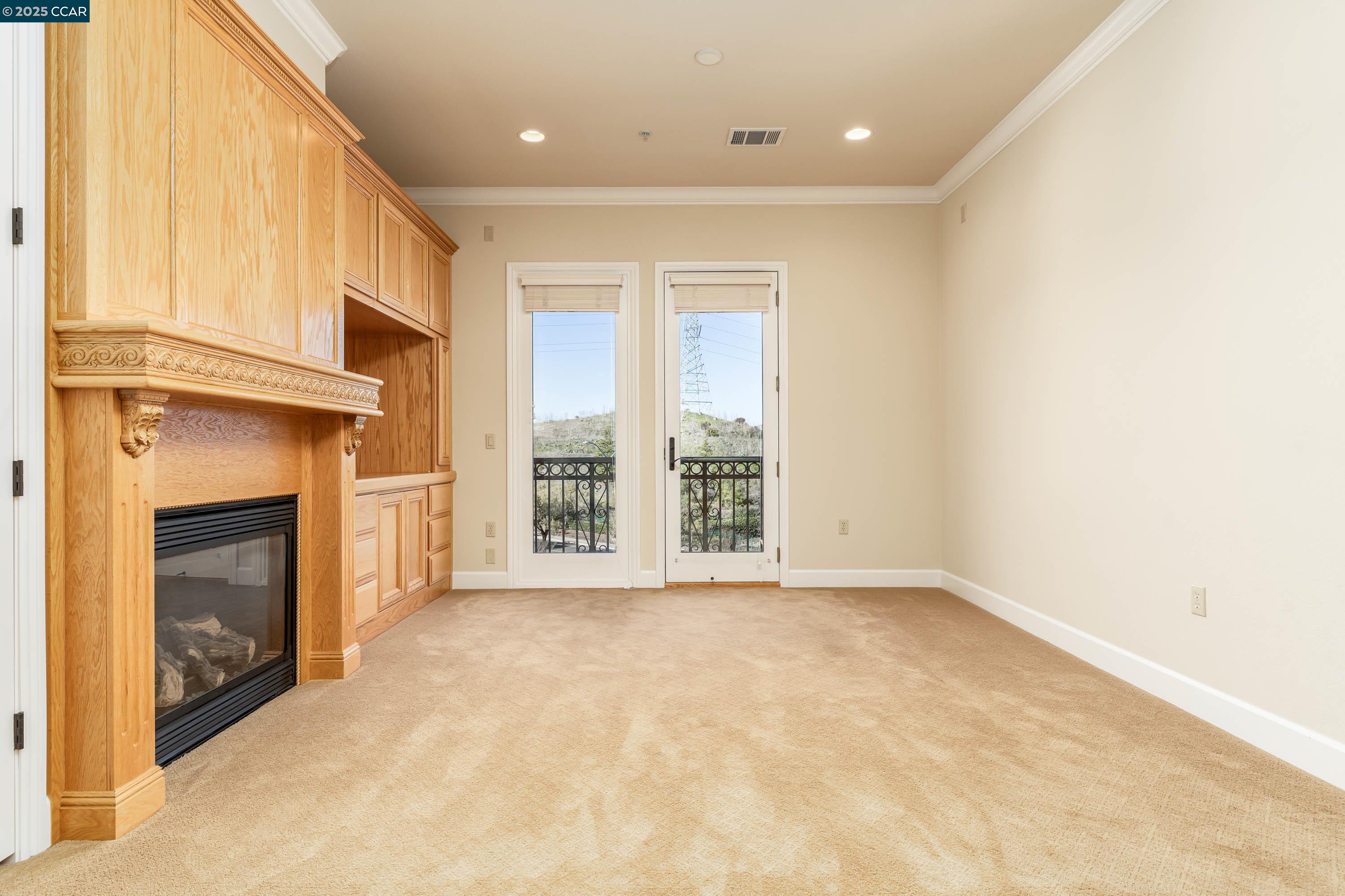 Detail Gallery Image 8 of 59 For 1146 Waltz Ct, Vallejo,  CA 94591 - 2 Beds | 2 Baths