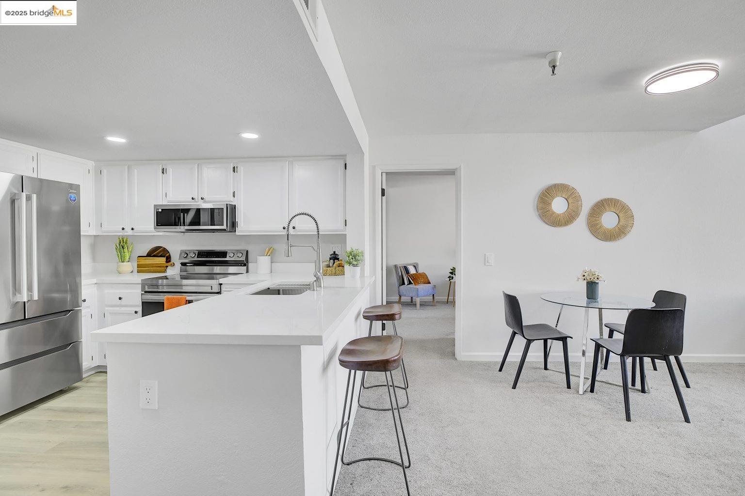 545 Pierce St # 2410, Albany, California 94706, 2 Bedrooms Bedrooms, 5 Rooms Rooms,2 BathroomsBathrooms,Residential,For Sale,545 Pierce St # 2410,41084172