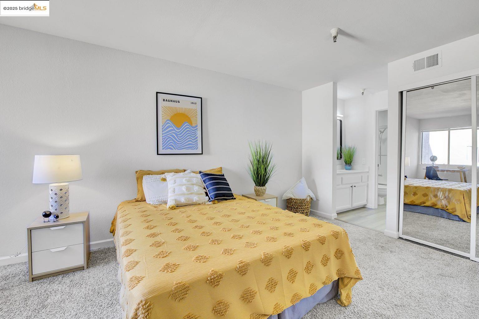 545 Pierce St # 2410, Albany, California 94706, 2 Bedrooms Bedrooms, 5 Rooms Rooms,2 BathroomsBathrooms,Residential,For Sale,545 Pierce St # 2410,41084172