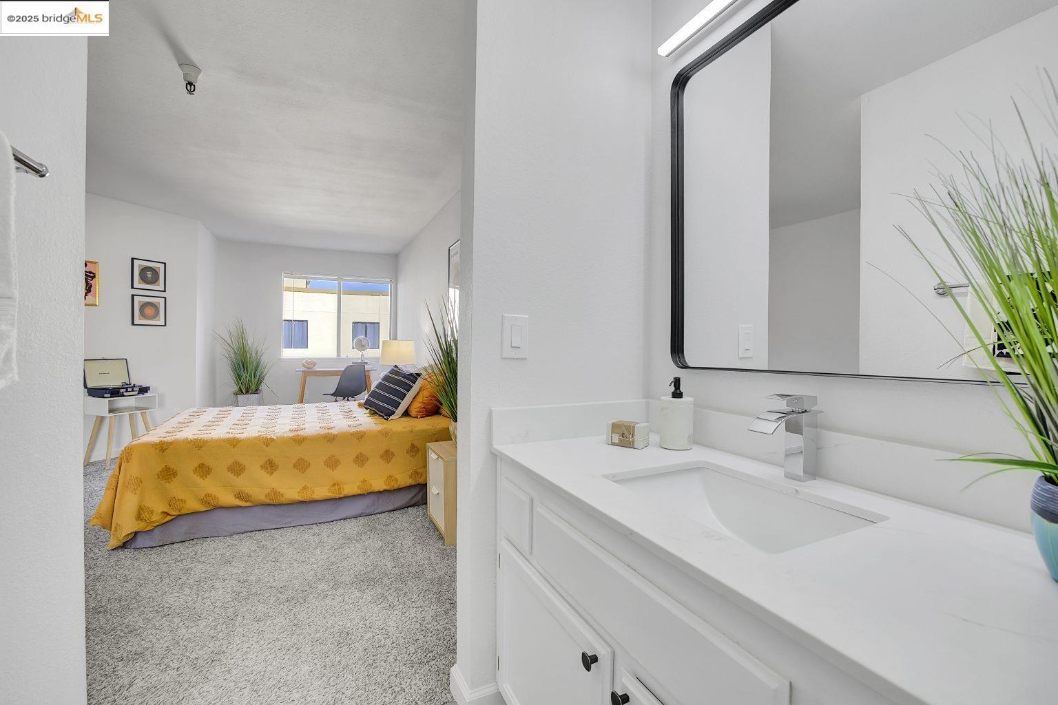 545 Pierce St # 2410, Albany, California 94706, 2 Bedrooms Bedrooms, 5 Rooms Rooms,2 BathroomsBathrooms,Residential,For Sale,545 Pierce St # 2410,41084172