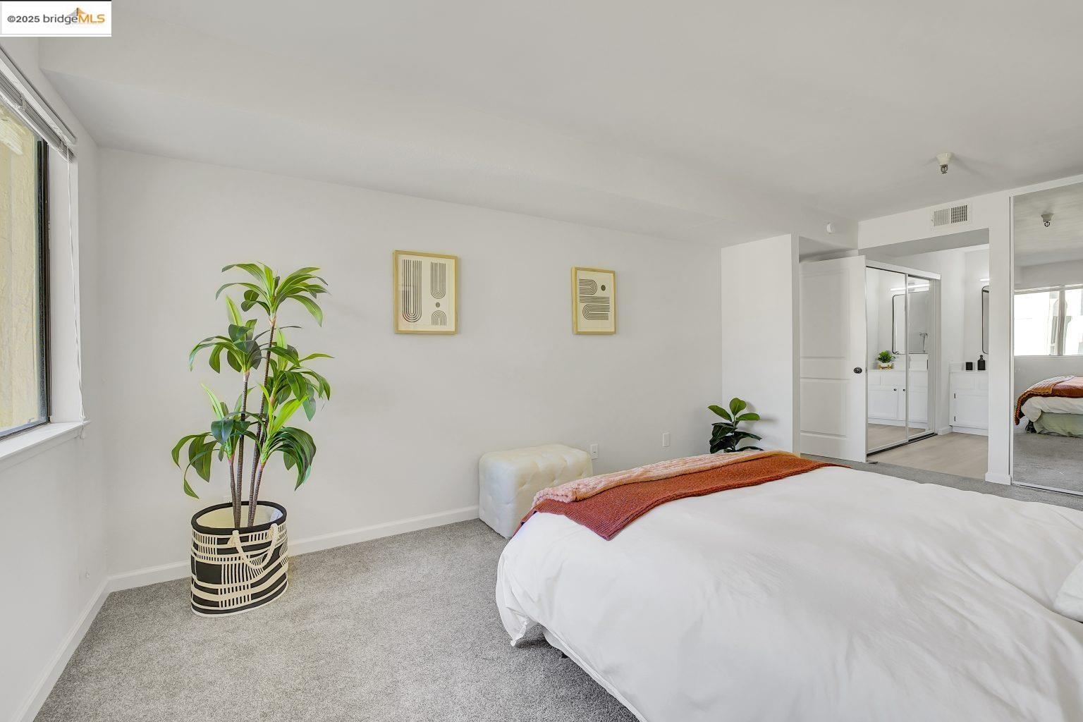 545 Pierce St # 2410, Albany, California 94706, 2 Bedrooms Bedrooms, 5 Rooms Rooms,2 BathroomsBathrooms,Residential,For Sale,545 Pierce St # 2410,41084172