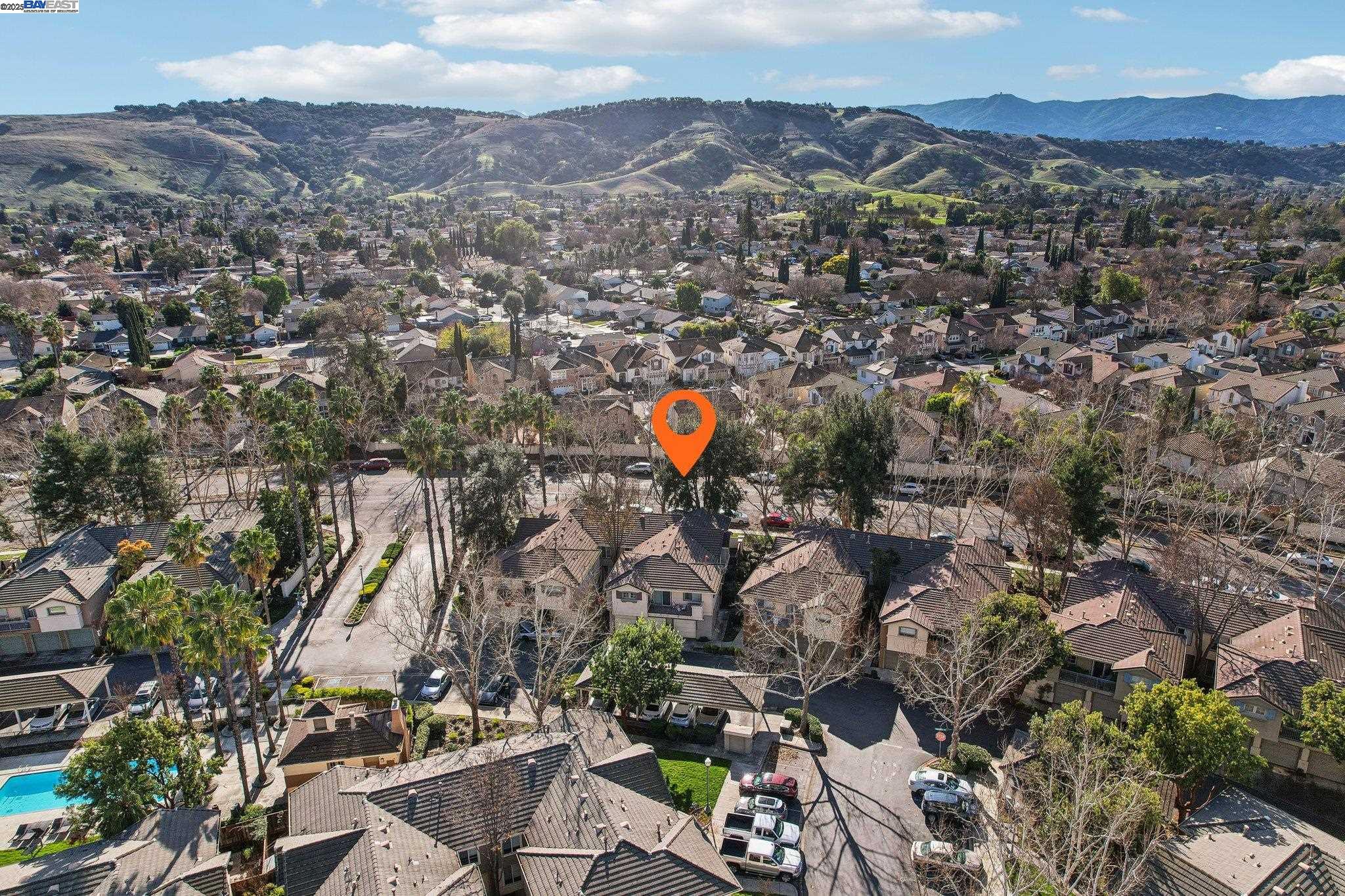 Detail Gallery Image 1 of 1 For 384 Ribbonwood Ave, San Jose,  CA 95123 - 2 Beds | 2/1 Baths