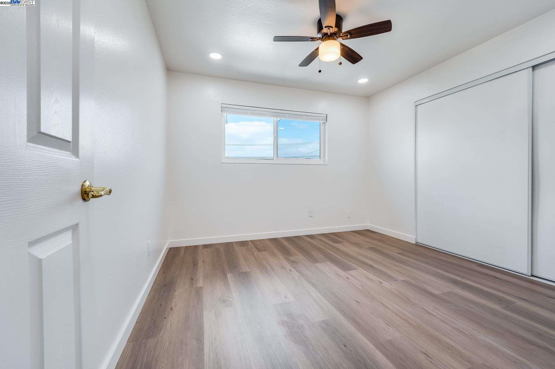 property-img
