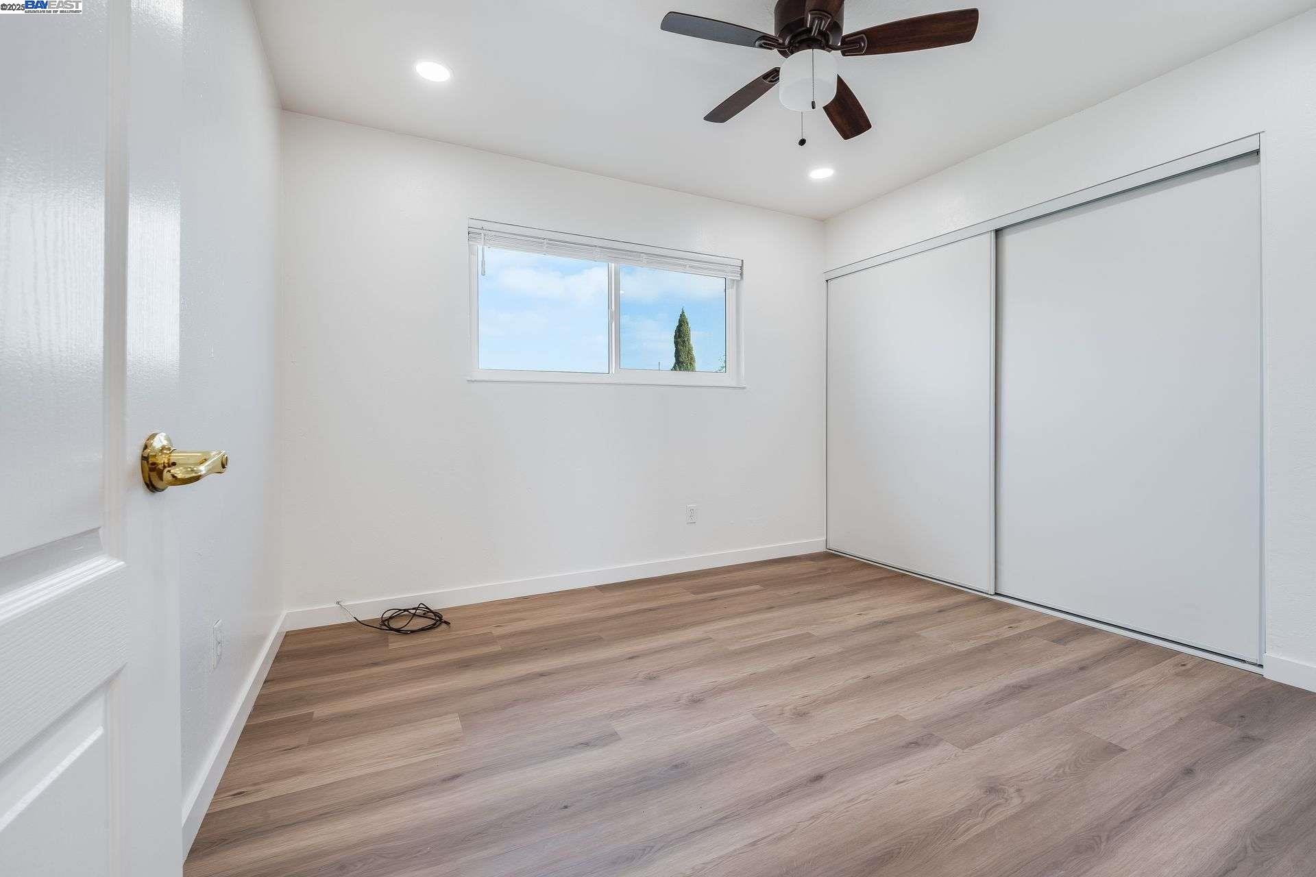 property-img