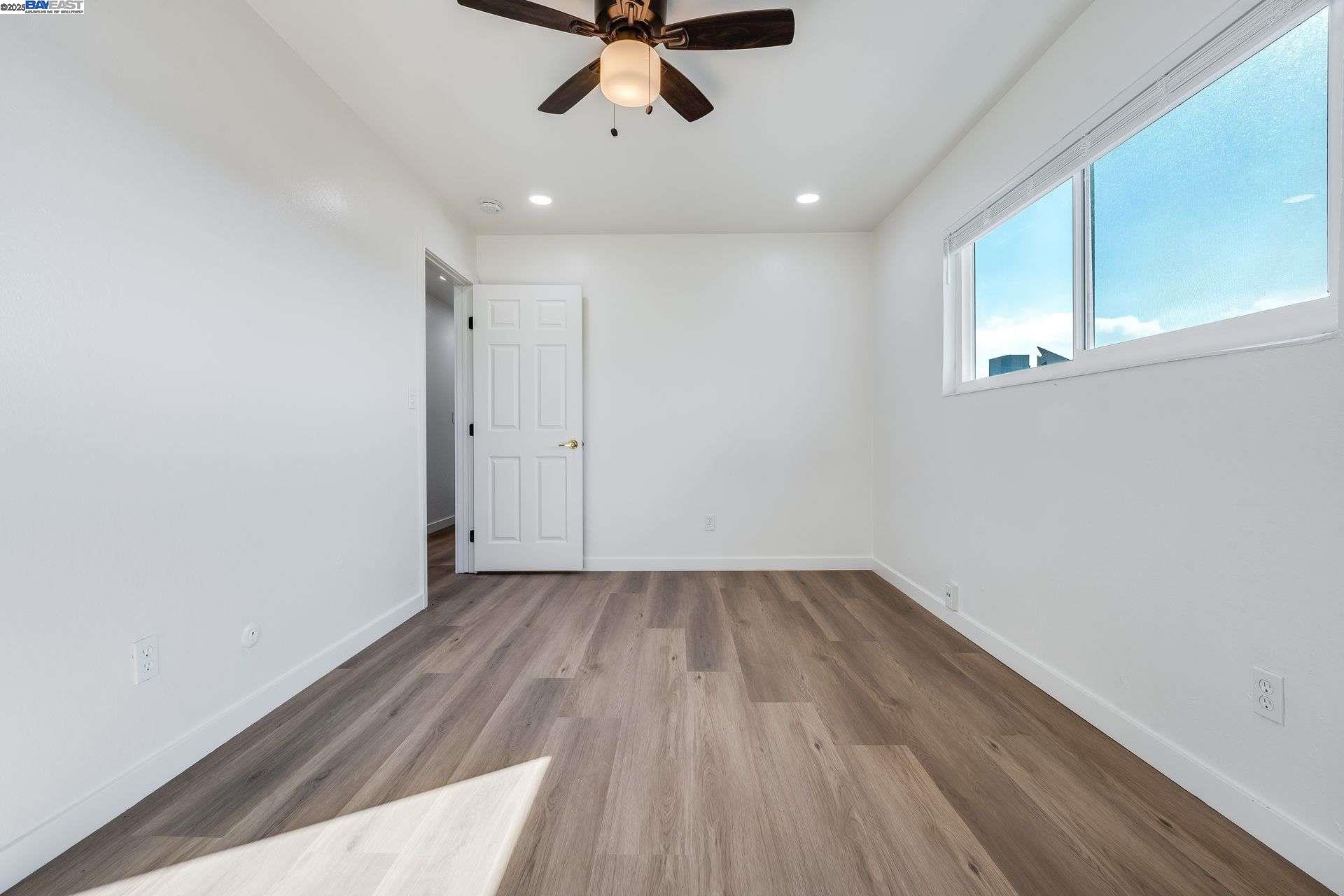 property-img