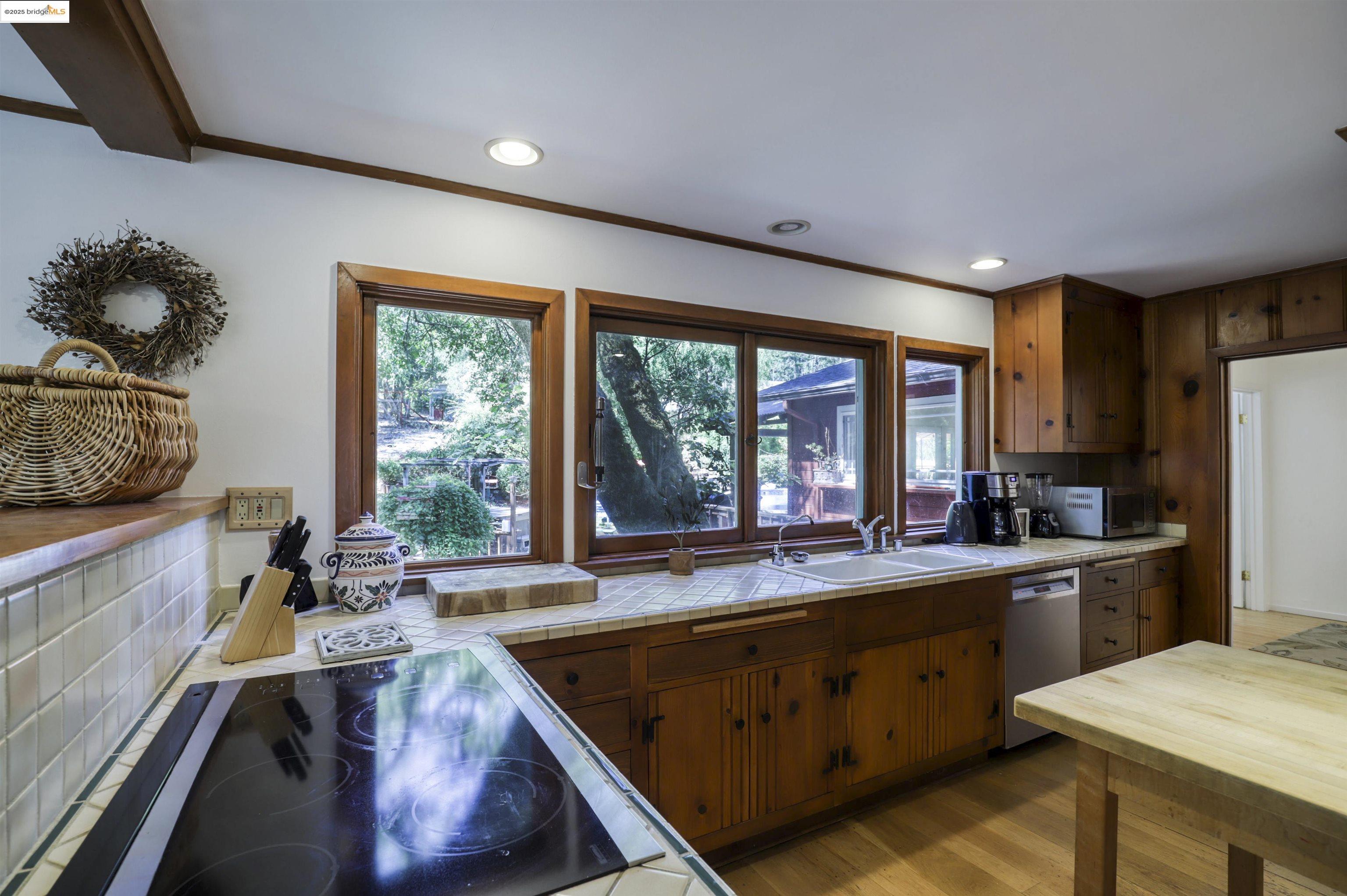 Detail Gallery Image 16 of 38 For 3611 Calistoga Rd, Santa Rosa,  CA 95404 - 3 Beds | 2 Baths