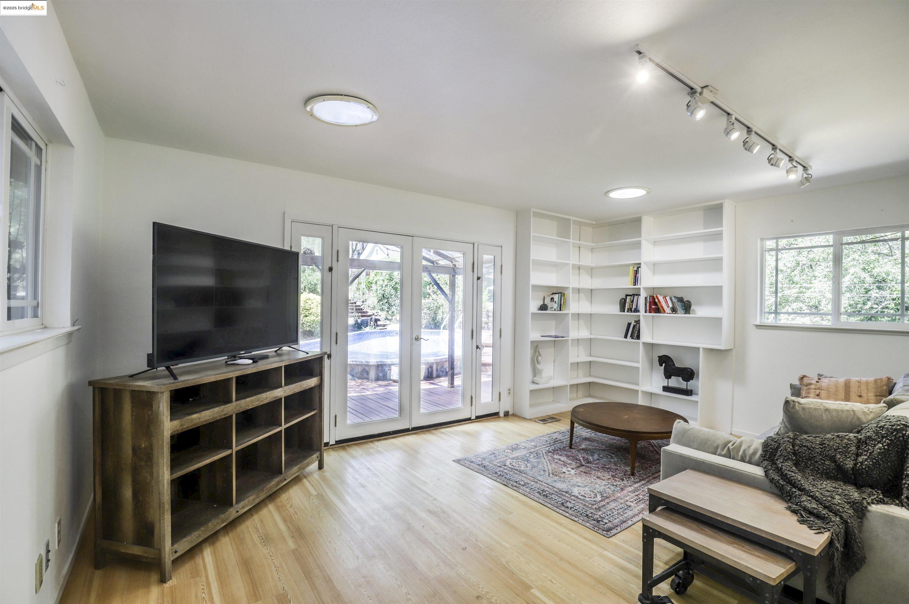 Detail Gallery Image 33 of 38 For 3611 Calistoga Rd, Santa Rosa,  CA 95404 - 3 Beds | 2 Baths