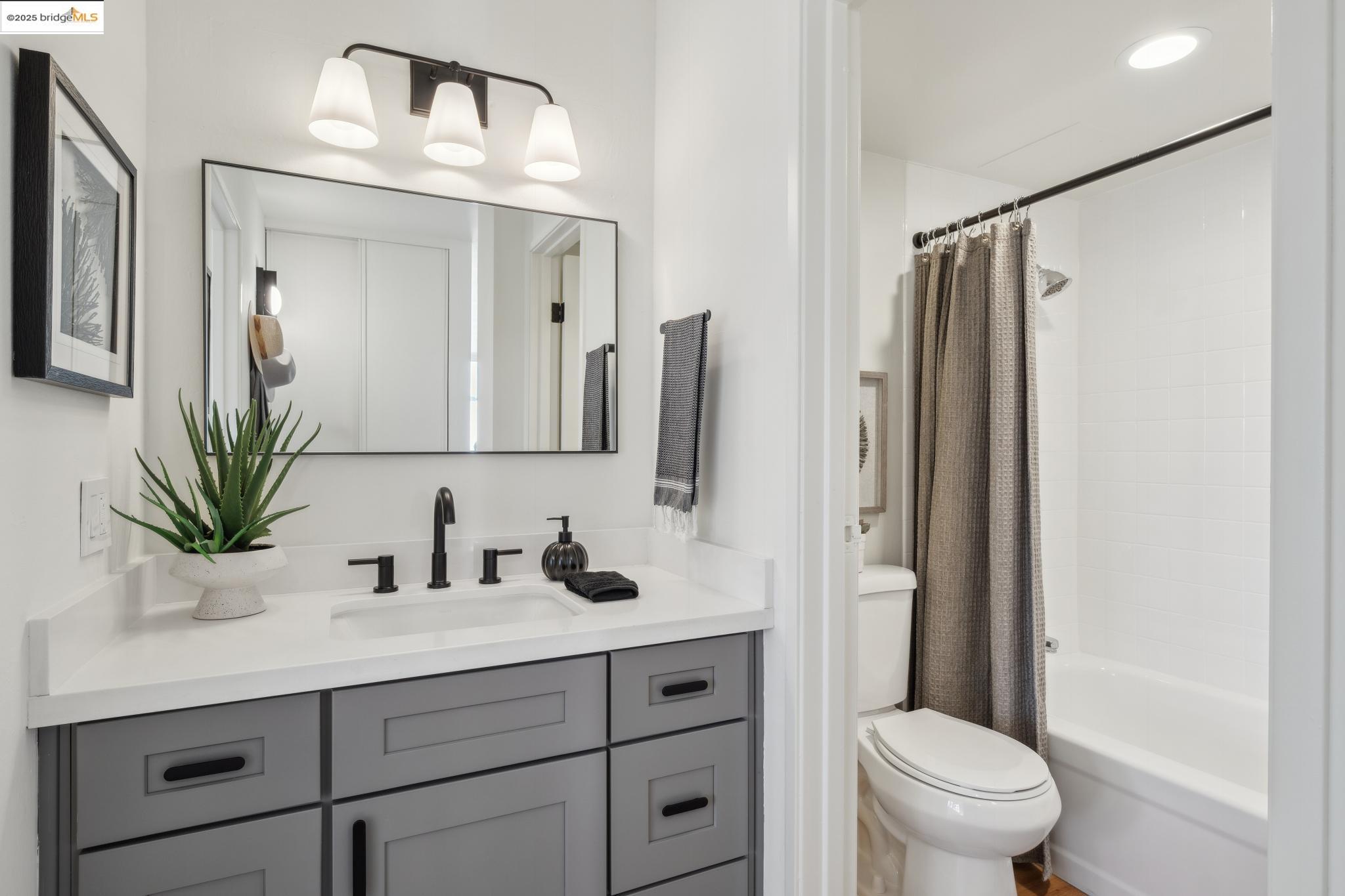 1 Kelton Ct # 7G, Oakland, California 94611, 1 Bedroom Bedrooms, 3 Rooms Rooms,1 BathroomBathrooms,Residential,For Sale,1 Kelton Ct # 7G,41084182