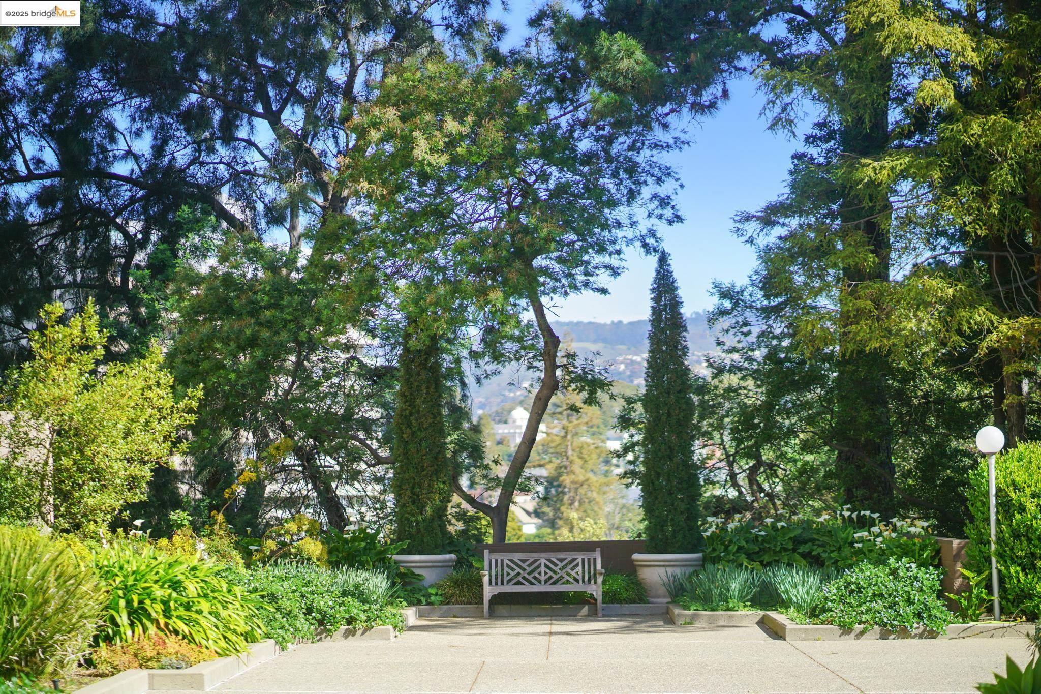 1 Kelton Ct # 7G, Oakland, California 94611, 1 Bedroom Bedrooms, 3 Rooms Rooms,1 BathroomBathrooms,Residential,For Sale,1 Kelton Ct # 7G,41084182