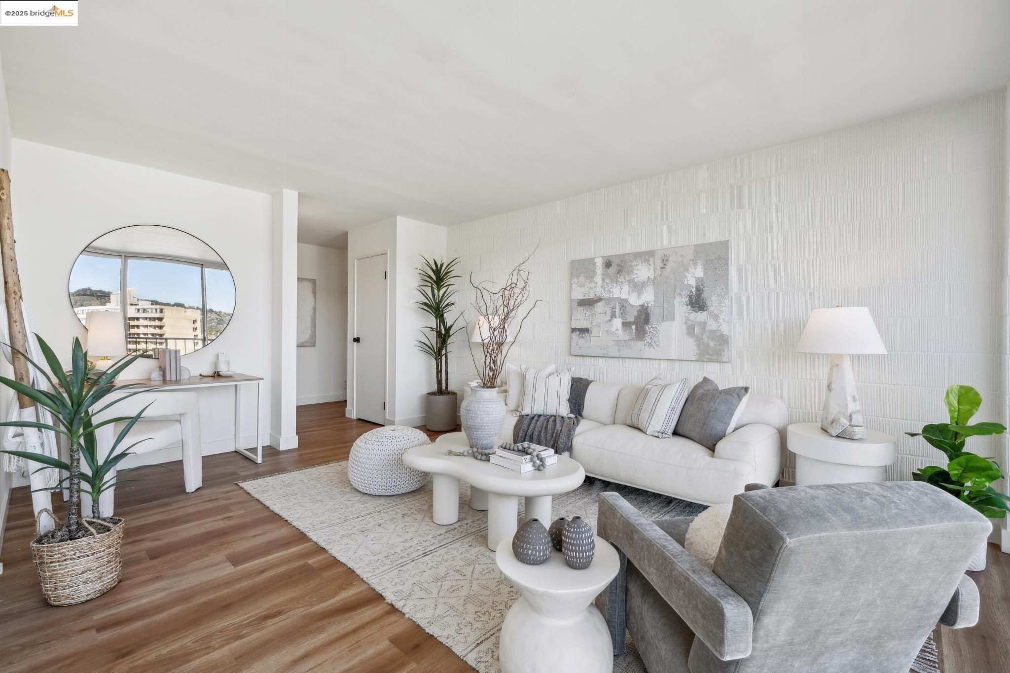 1 Kelton Ct # 7G, Oakland, California 94611, 1 Bedroom Bedrooms, 3 Rooms Rooms,1 BathroomBathrooms,Residential,For Sale,1 Kelton Ct # 7G,41084182