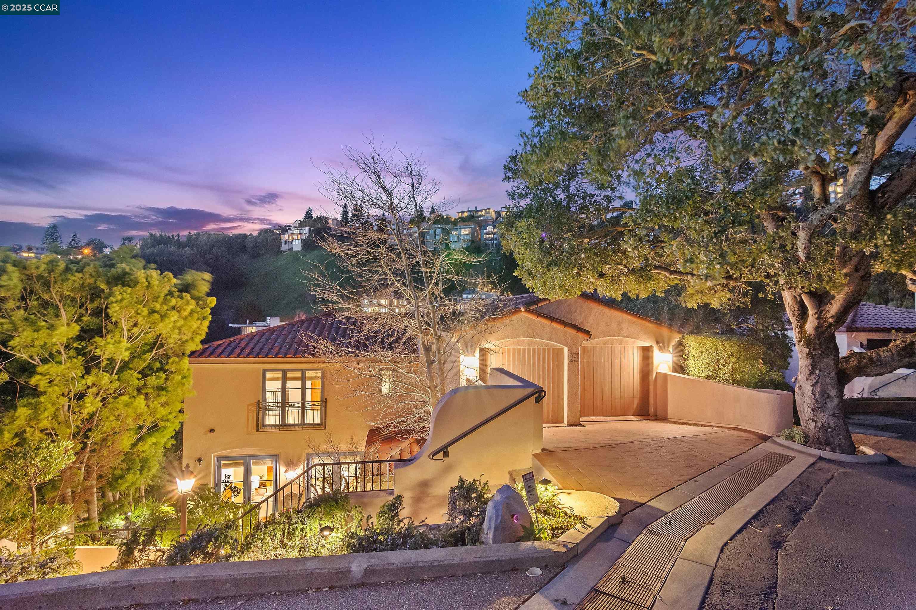 Detail Gallery Image 1 of 1 For 25 Live Oak Rd, Berkeley,  CA 94705 - 5 Beds | 3/1 Baths