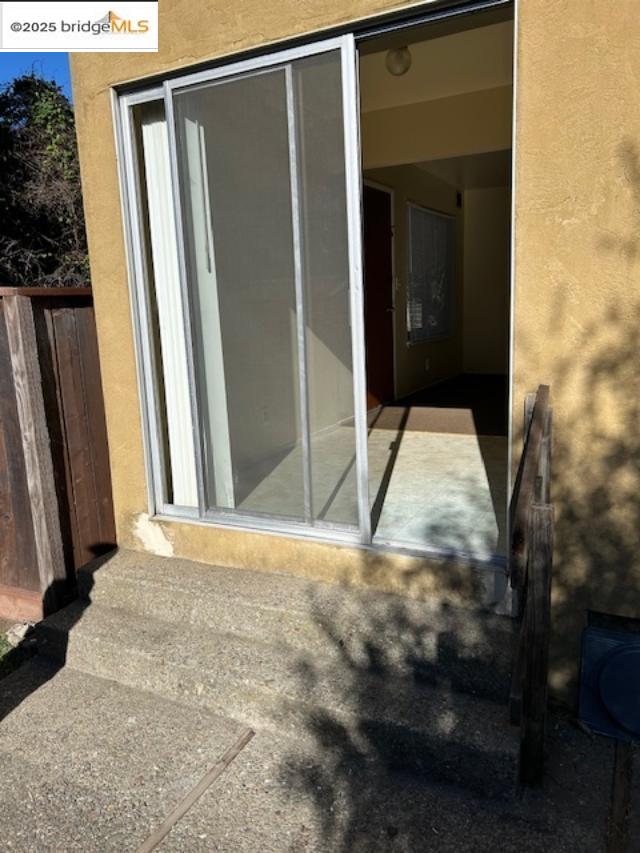 Detail Gallery Image 4 of 5 For 1736 Parker St, Berkeley,  CA 94703 - 2 Beds | 1 Baths