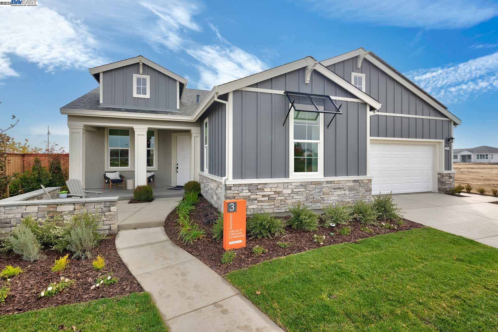 Detail Gallery Image 1 of 54 For 1081 Finley Drive, Manteca,  CA 95336 - 2 Beds | 2/1 Baths