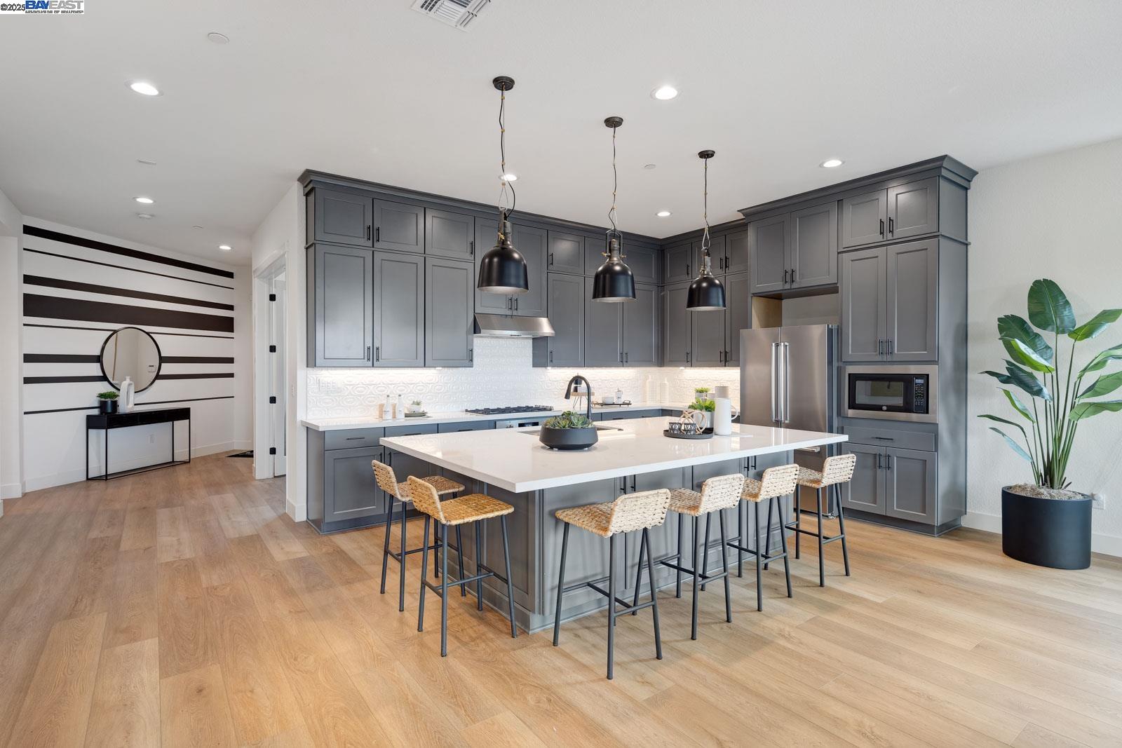 Detail Gallery Image 17 of 54 For 1081 Finley Drive, Manteca,  CA 95336 - 2 Beds | 2/1 Baths
