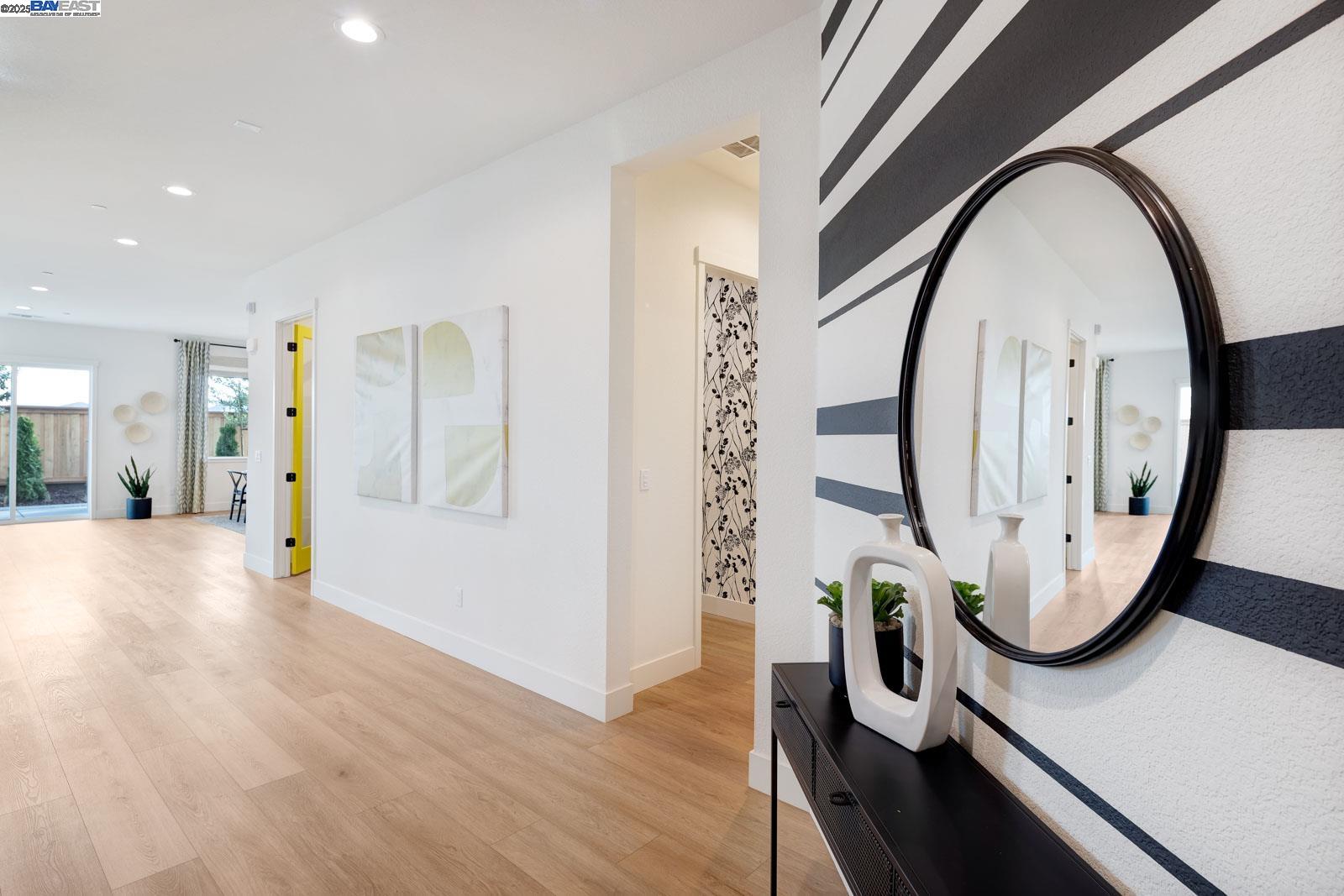 Detail Gallery Image 3 of 54 For 1081 Finley Drive, Manteca,  CA 95336 - 2 Beds | 2/1 Baths
