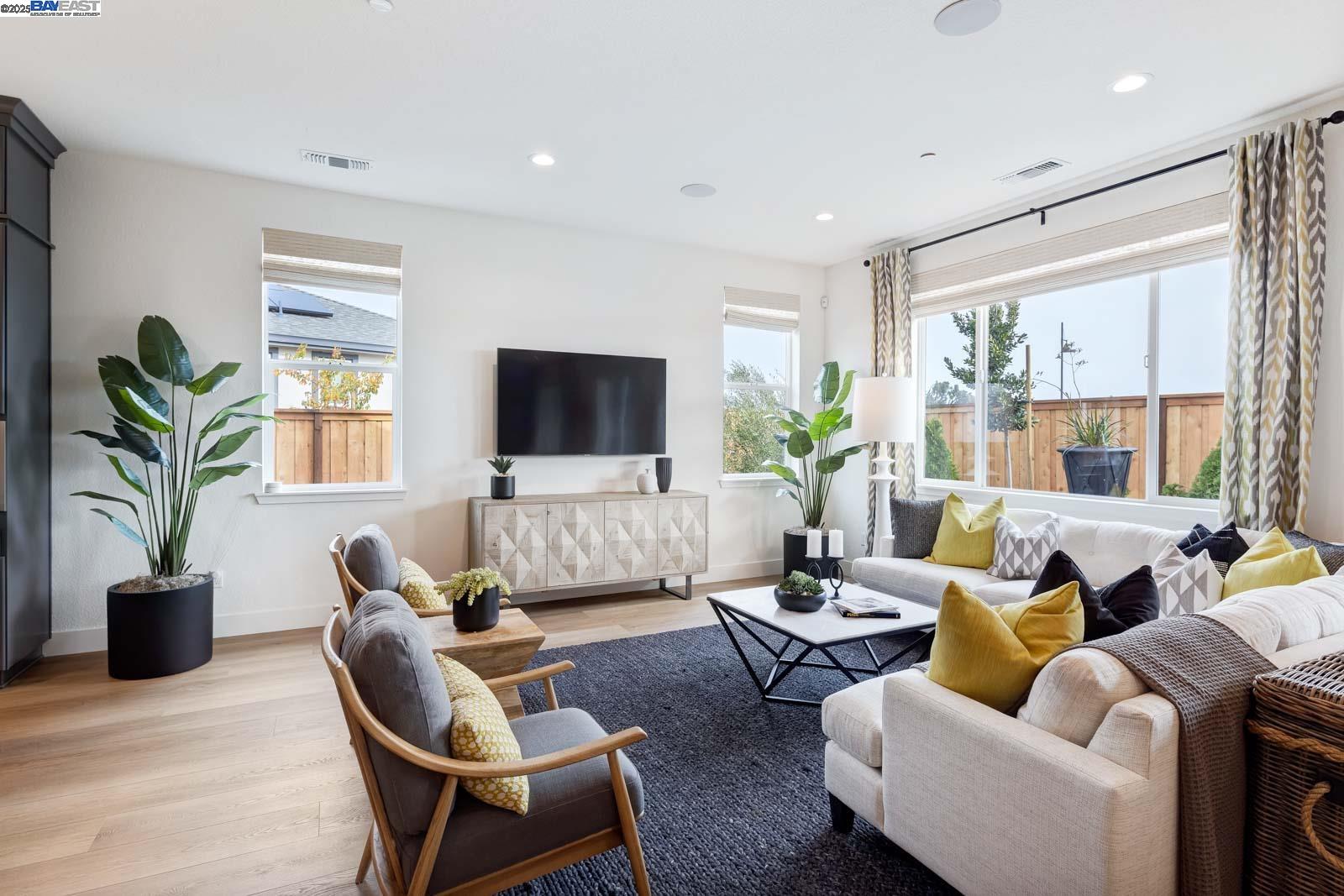 Detail Gallery Image 22 of 54 For 1081 Finley Drive, Manteca,  CA 95336 - 2 Beds | 2/1 Baths