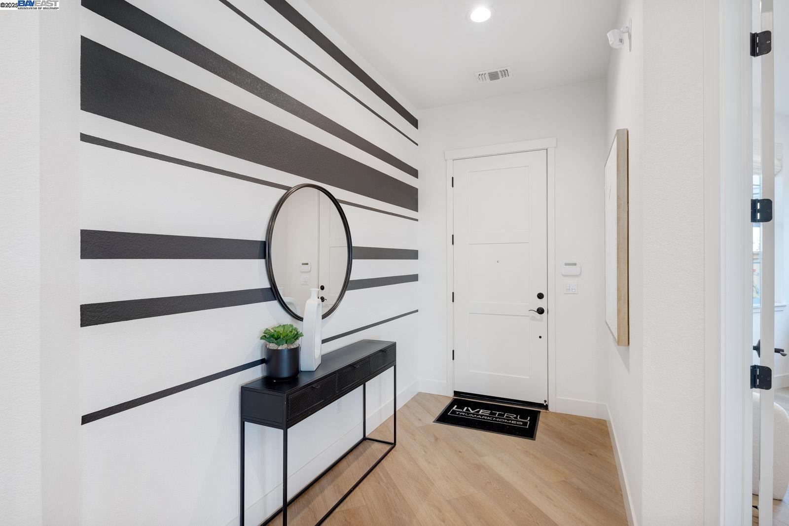 Detail Gallery Image 4 of 54 For 1081 Finley Drive, Manteca,  CA 95336 - 2 Beds | 2/1 Baths