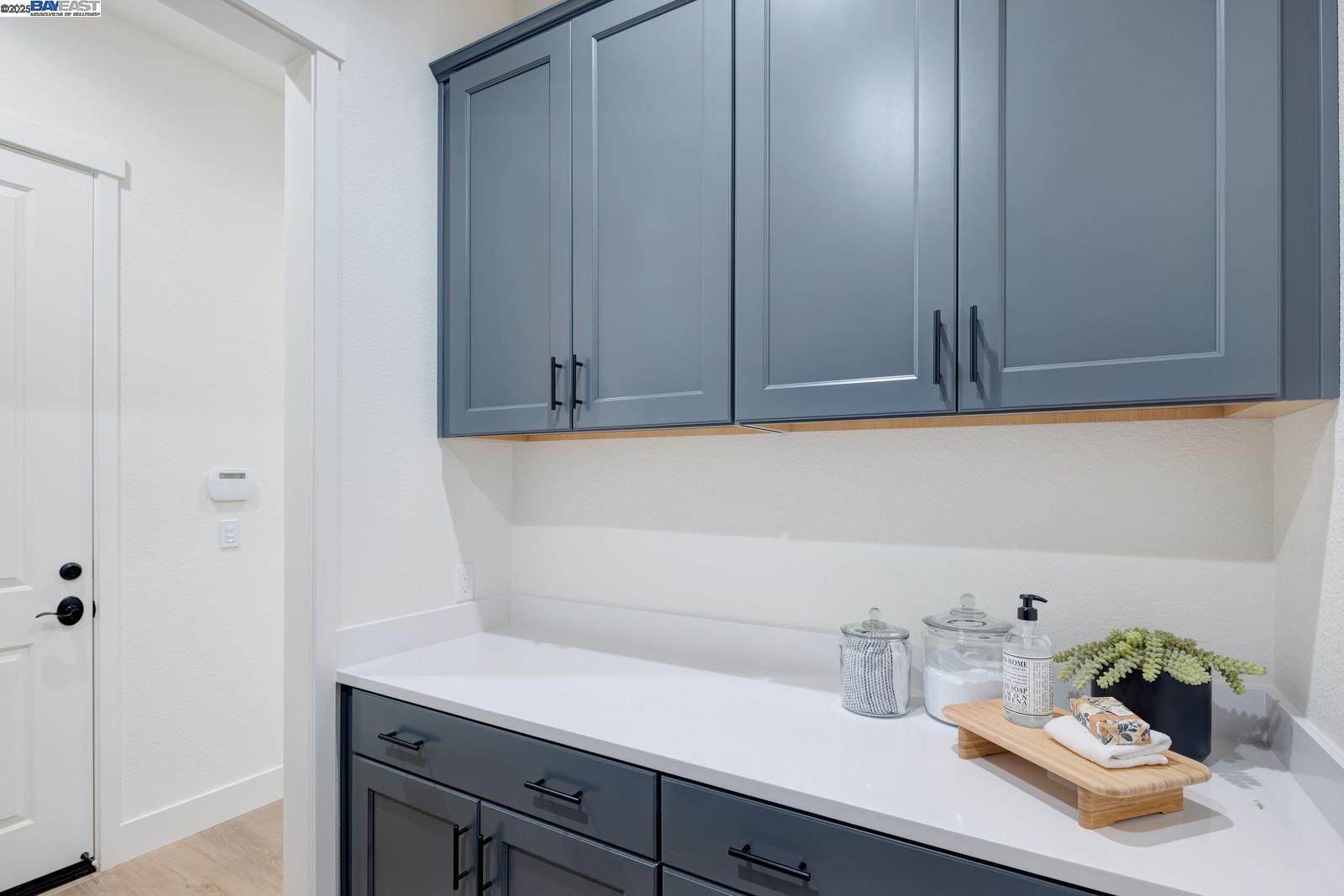 Detail Gallery Image 10 of 54 For 1081 Finley Drive, Manteca,  CA 95336 - 2 Beds | 2/1 Baths