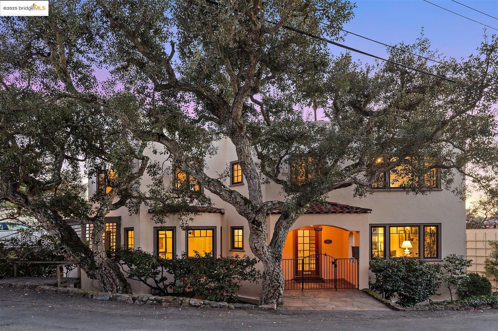 Detail Gallery Image 1 of 1 For 1930 San Antonio Ave, Berkeley,  CA 94707 - 3 Beds | 2 Baths