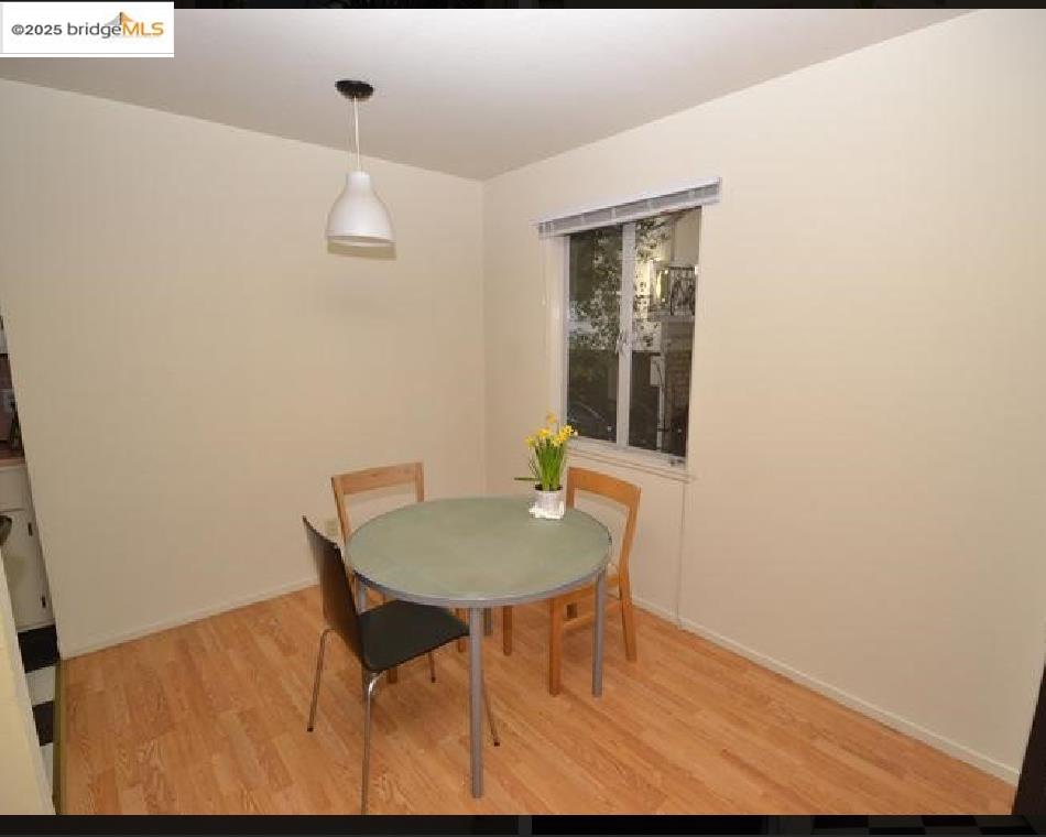 Detail Gallery Image 2 of 8 For 2636 Warring St #103,  Berkeley,  CA 94704 - 1 Beds | 1 Baths