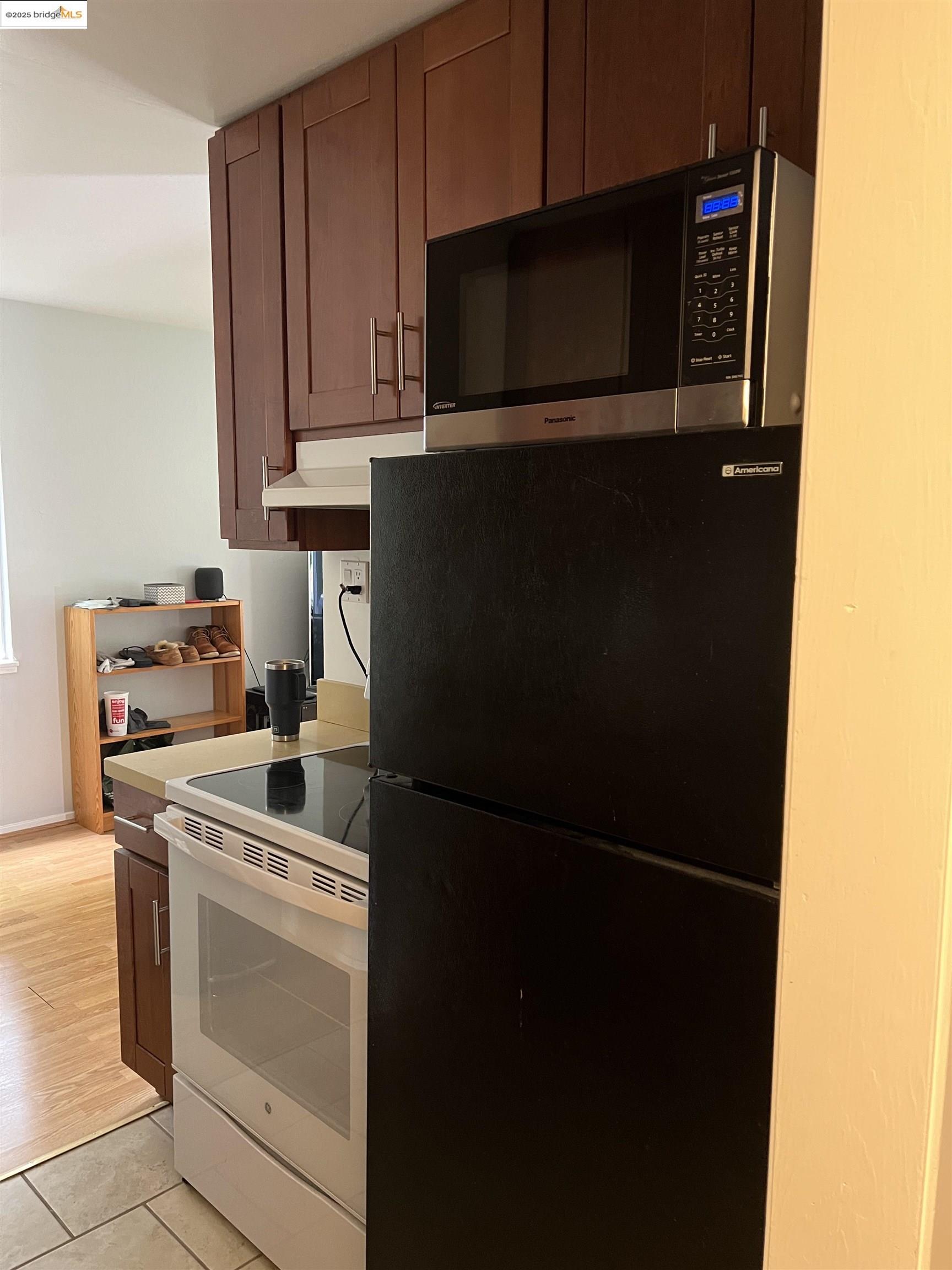 Detail Gallery Image 3 of 8 For 2636 Warring St #103,  Berkeley,  CA 94704 - 1 Beds | 1 Baths