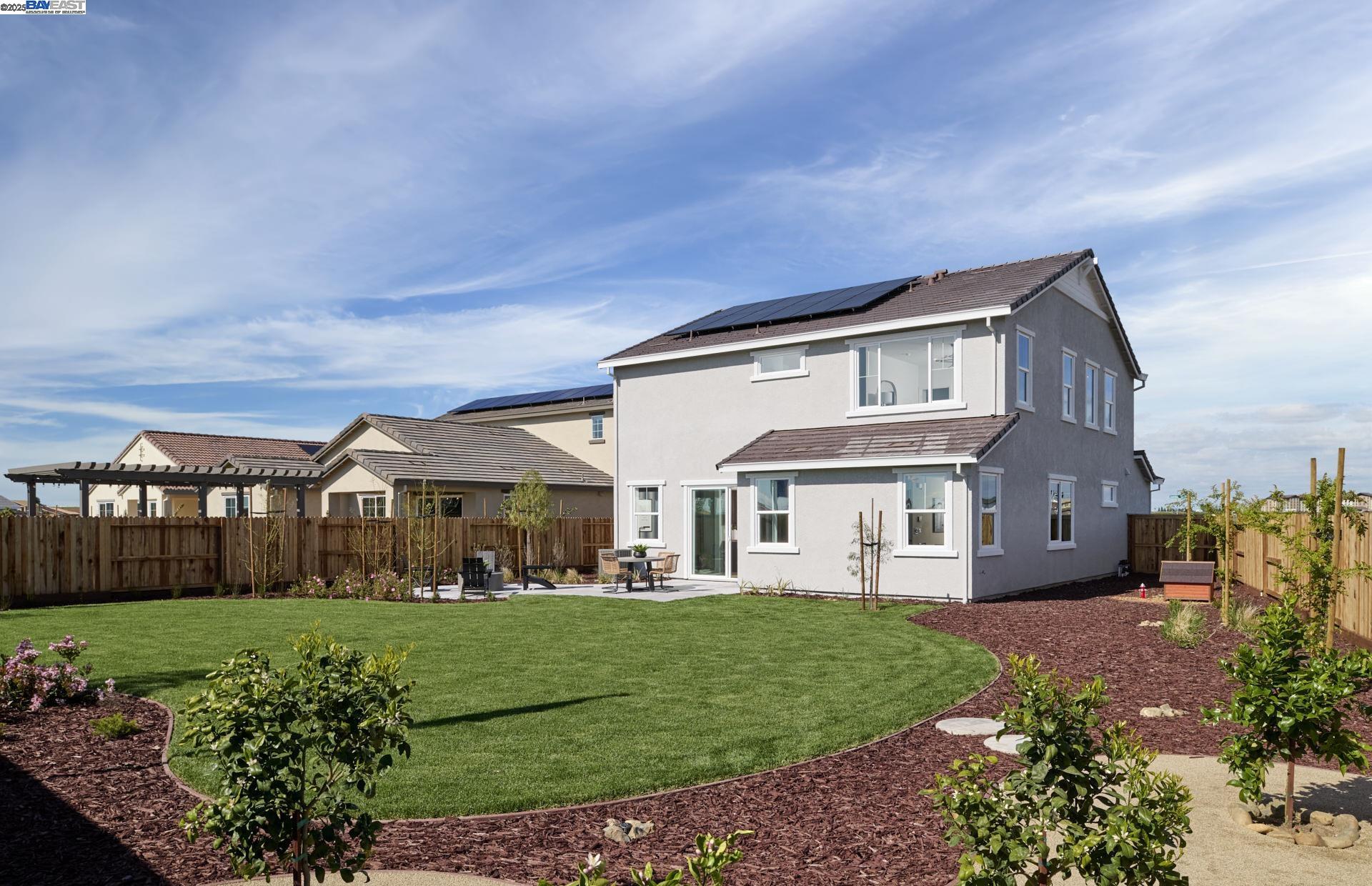 Detail Gallery Image 1 of 1 For Finestra Drive, Manteca,  CA 95337 - 4 Beds | 3 Baths