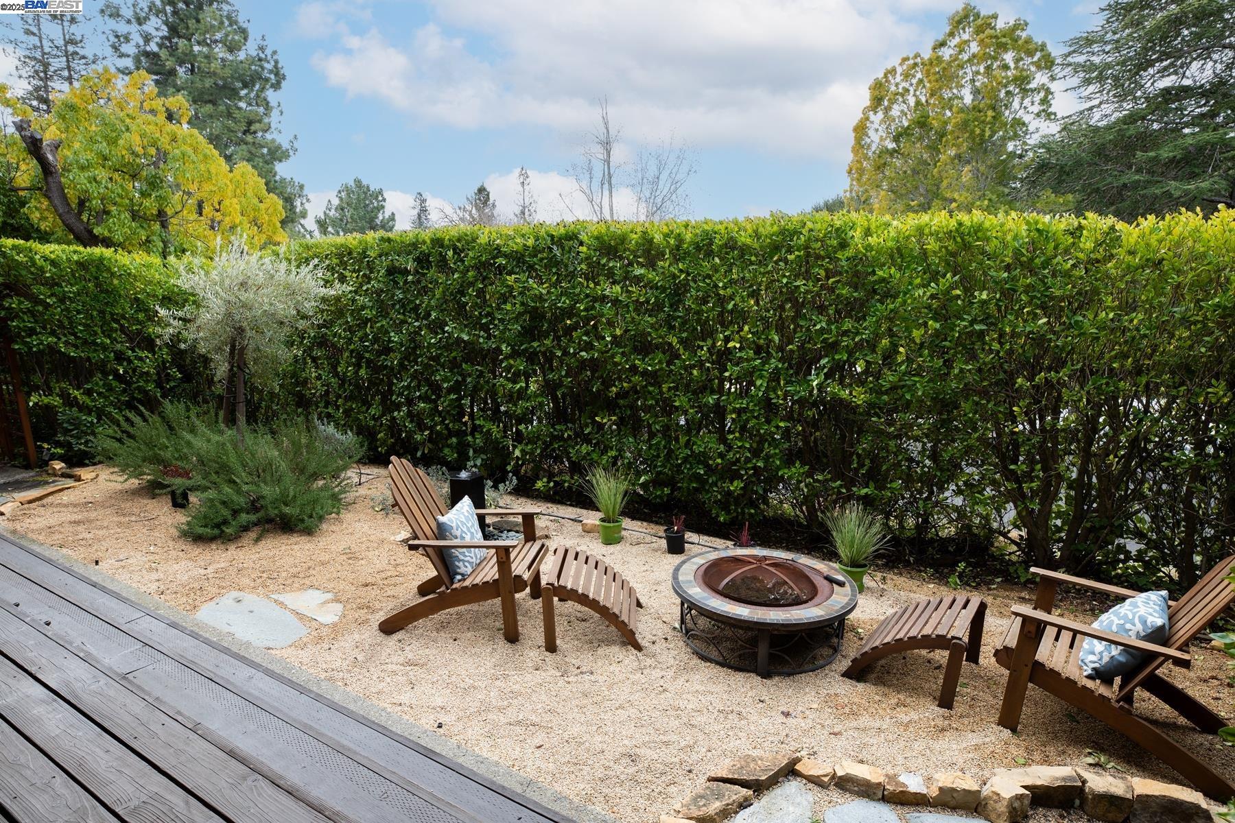 Detail Gallery Image 31 of 42 For 866 Tolman Dr, Stanford,  CA 94305 - 5 Beds | 3 Baths