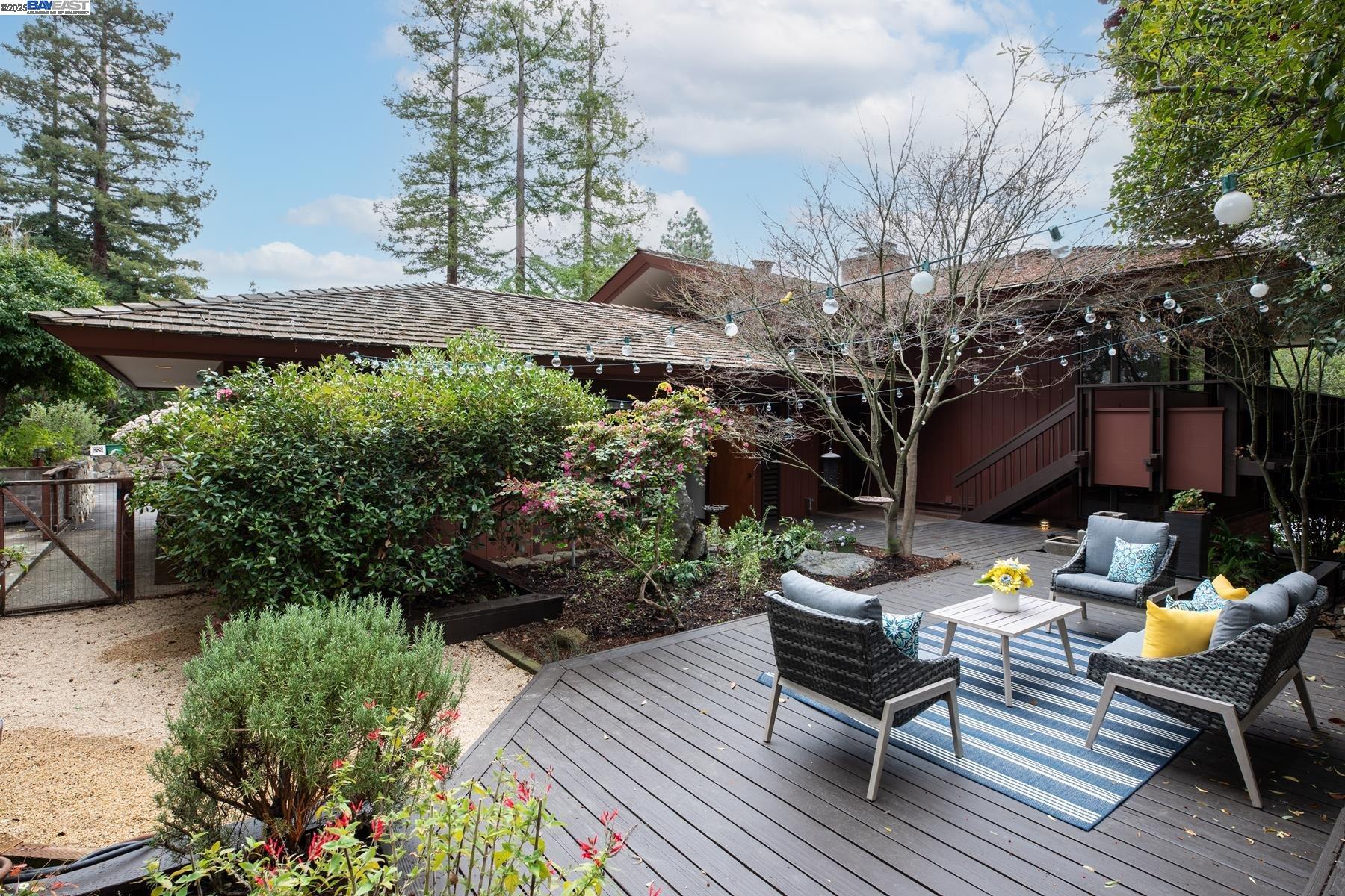 Detail Gallery Image 36 of 42 For 866 Tolman Dr, Stanford,  CA 94305 - 5 Beds | 3 Baths