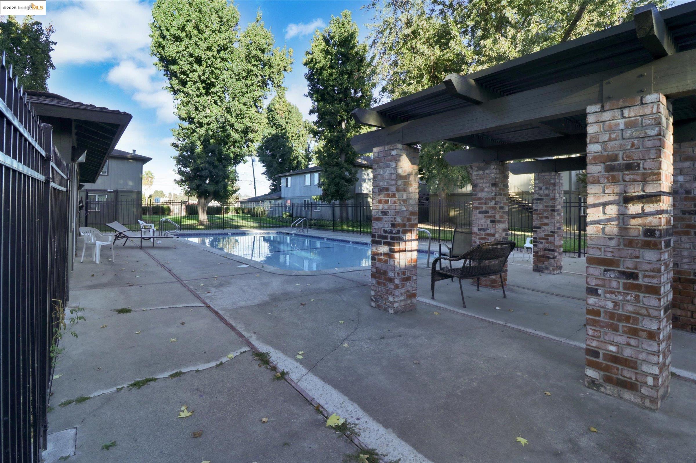 Photo #3: 41084320 Listing 